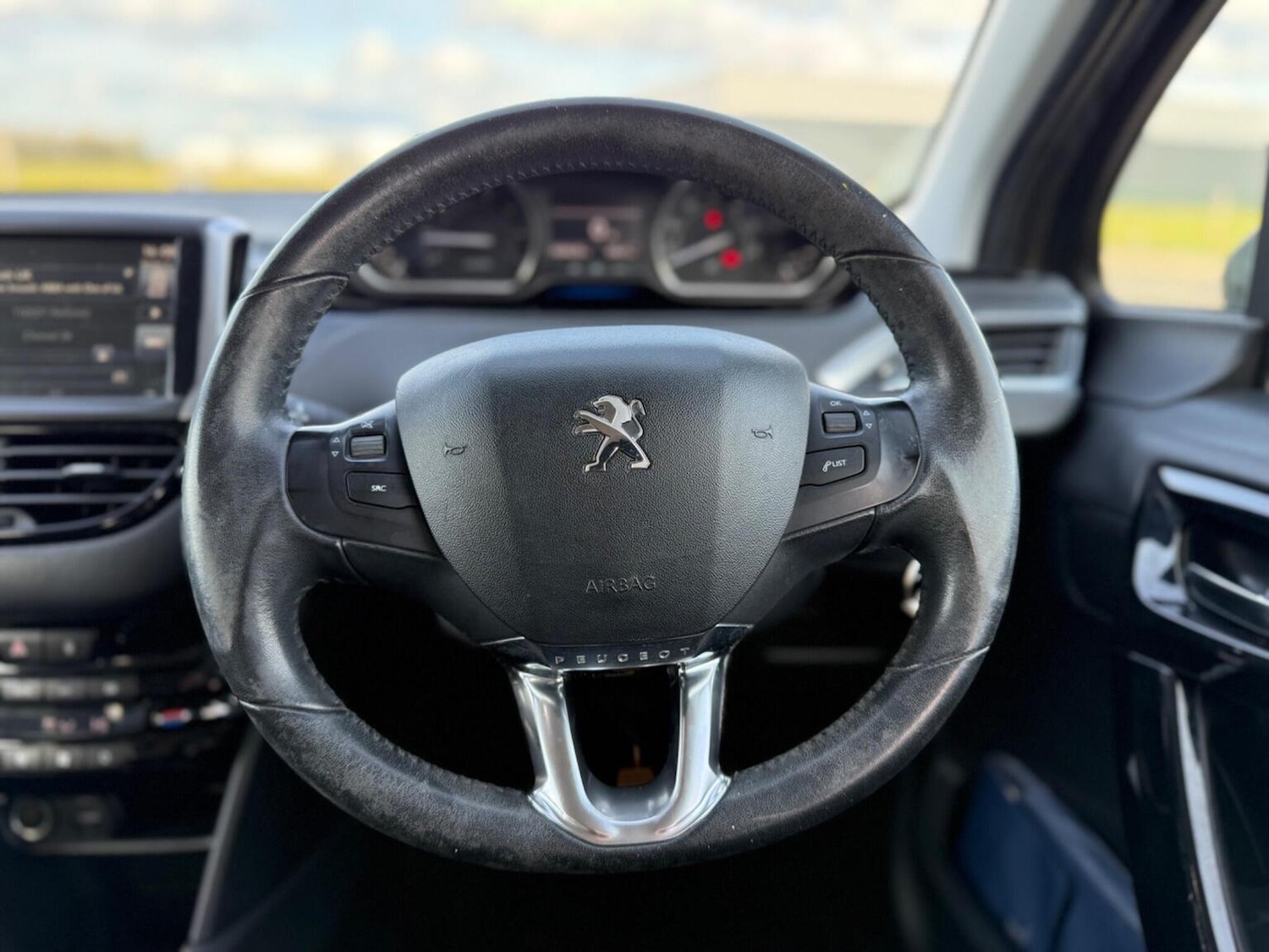 Used Peugeot 208 2015 for sale - 78141075: Photo 36