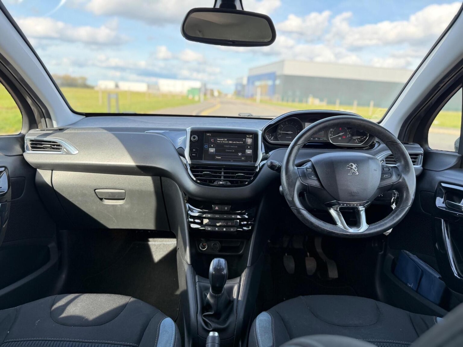 Used Peugeot 208 2015 for sale - 78141075: Photo 9