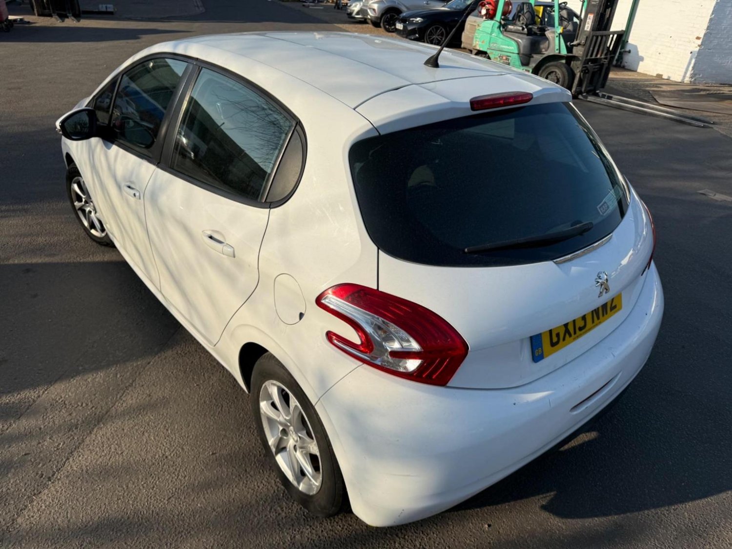 Used Peugeot 208 2013 for sale - 77173094: Photo 15