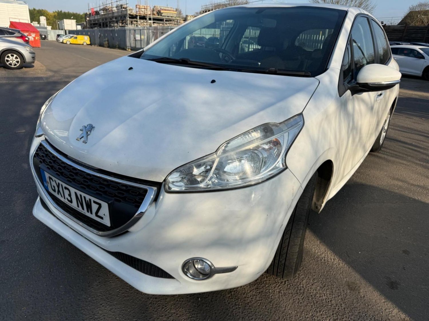 Used Peugeot 208 2013 for sale - 77173094: Photo 2