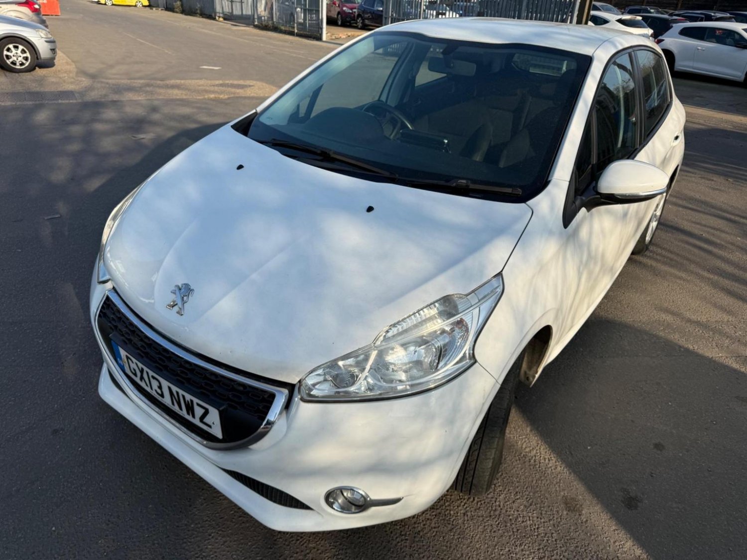 Used Peugeot 208 2013 for sale - 77173094: Photo 4