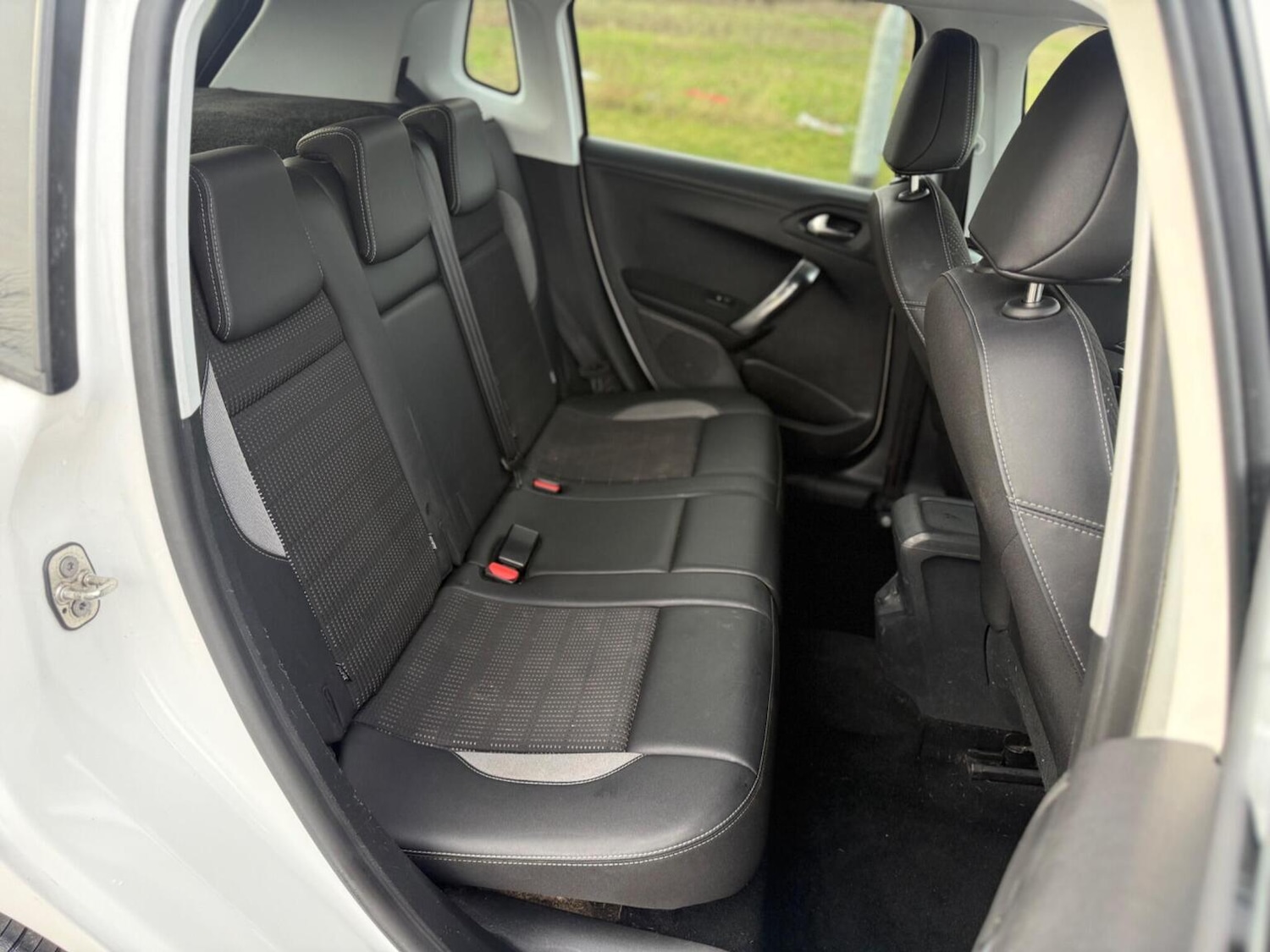 Used Peugeot 2008 2015 for sale - 77709035: Photo 17