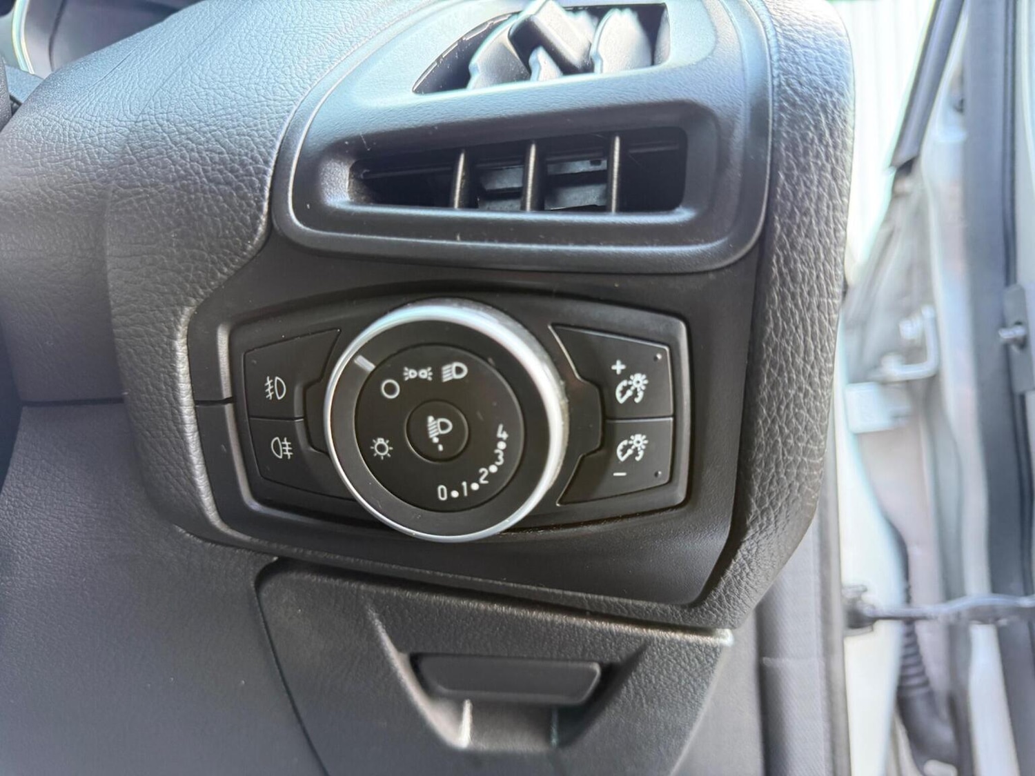 Used Ford Focus 2017 for sale - 77173001: Photo 21