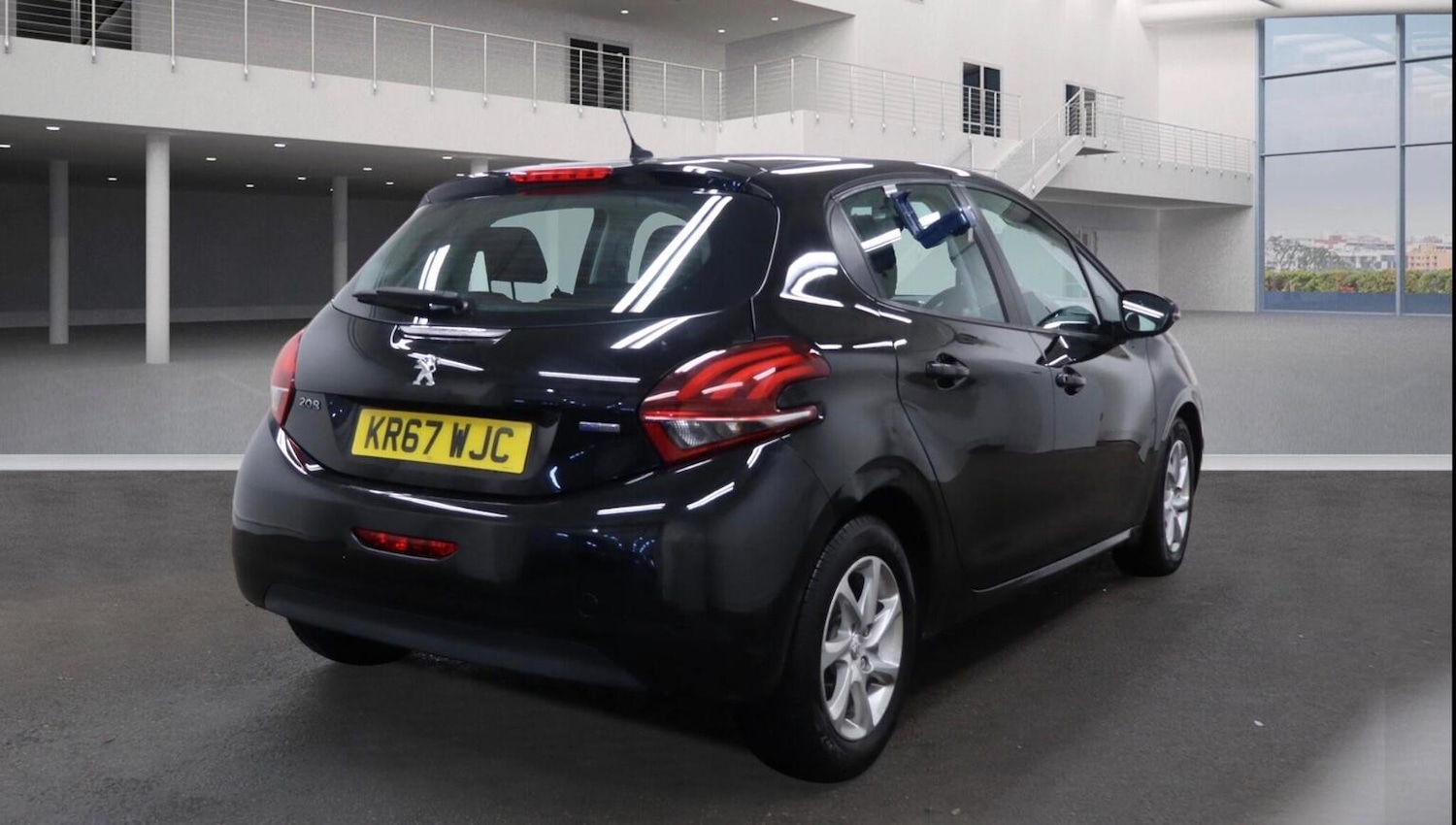 Used Peugeot 208 2017 for sale - 77350116: Photo 5