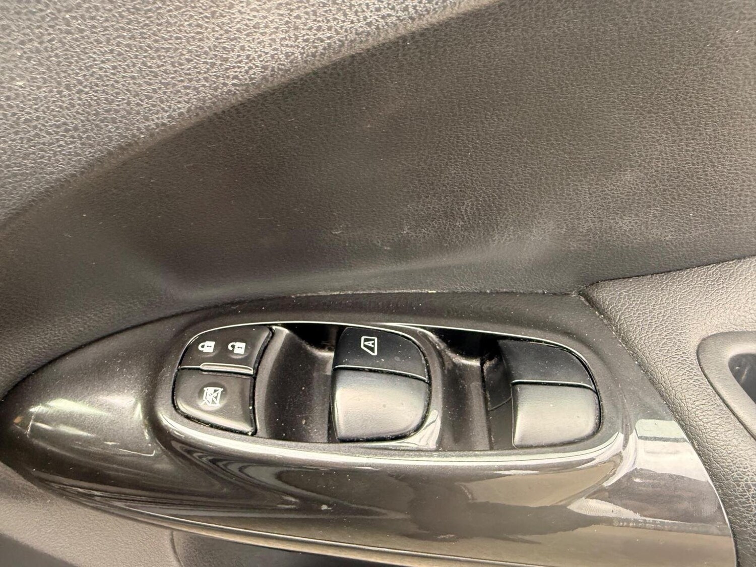 Used Nissan Juke 2016 for sale - 77173059: Photo 34