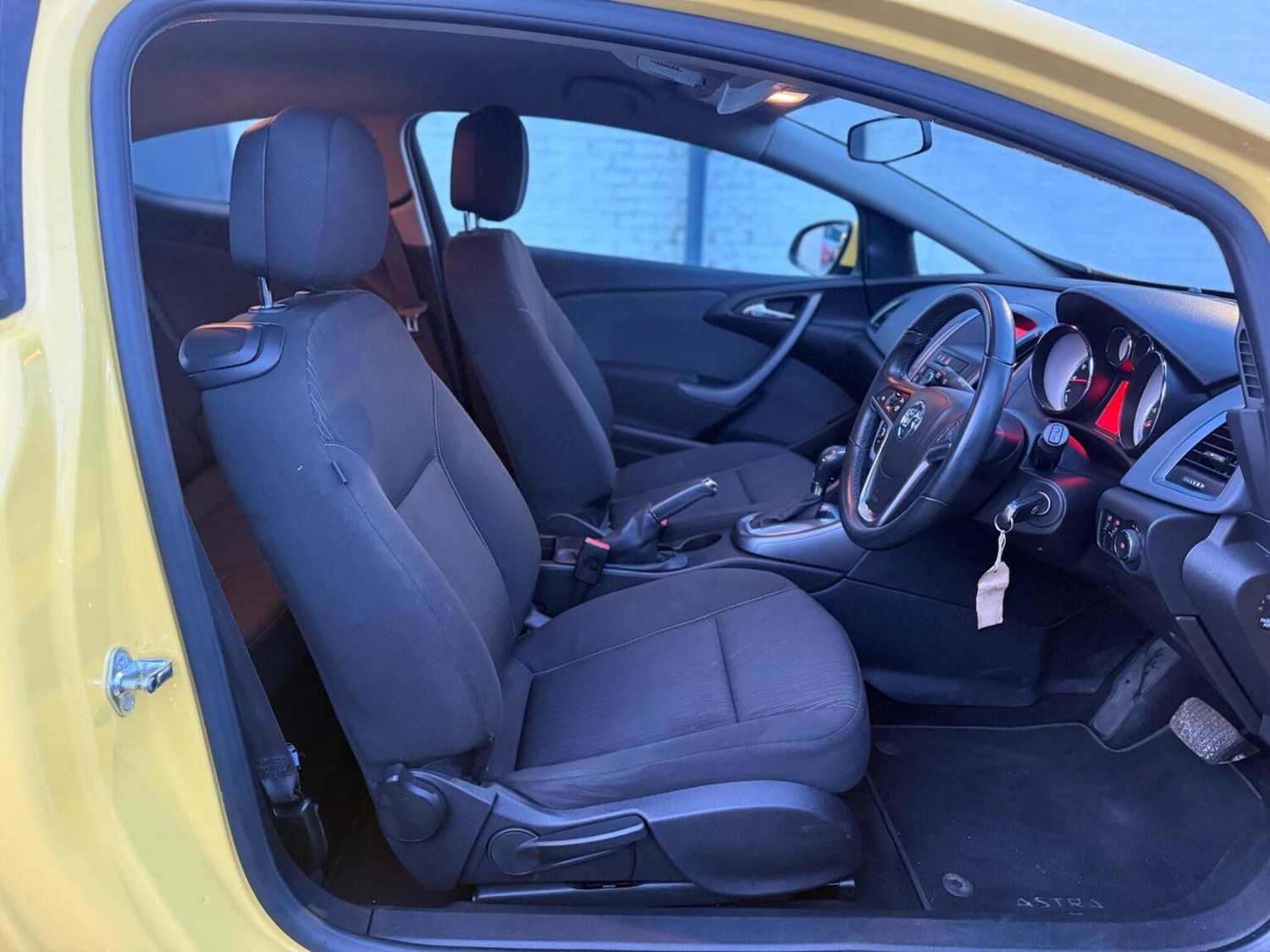 Used Vauxhall Astra GTC 2015 for sale - 77385283: Photo 13