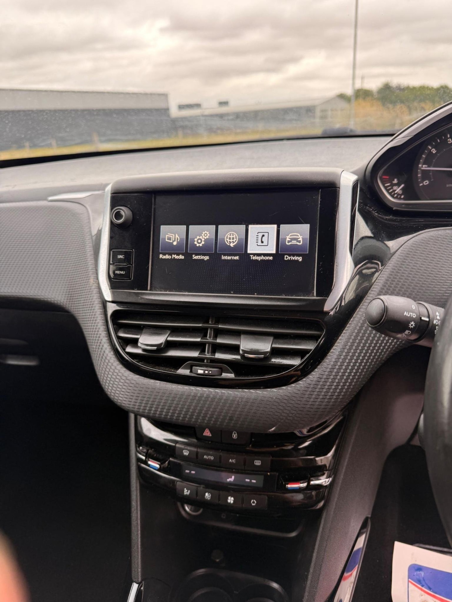 Used Peugeot 2008 2015 for sale - 77173048: Photo 25