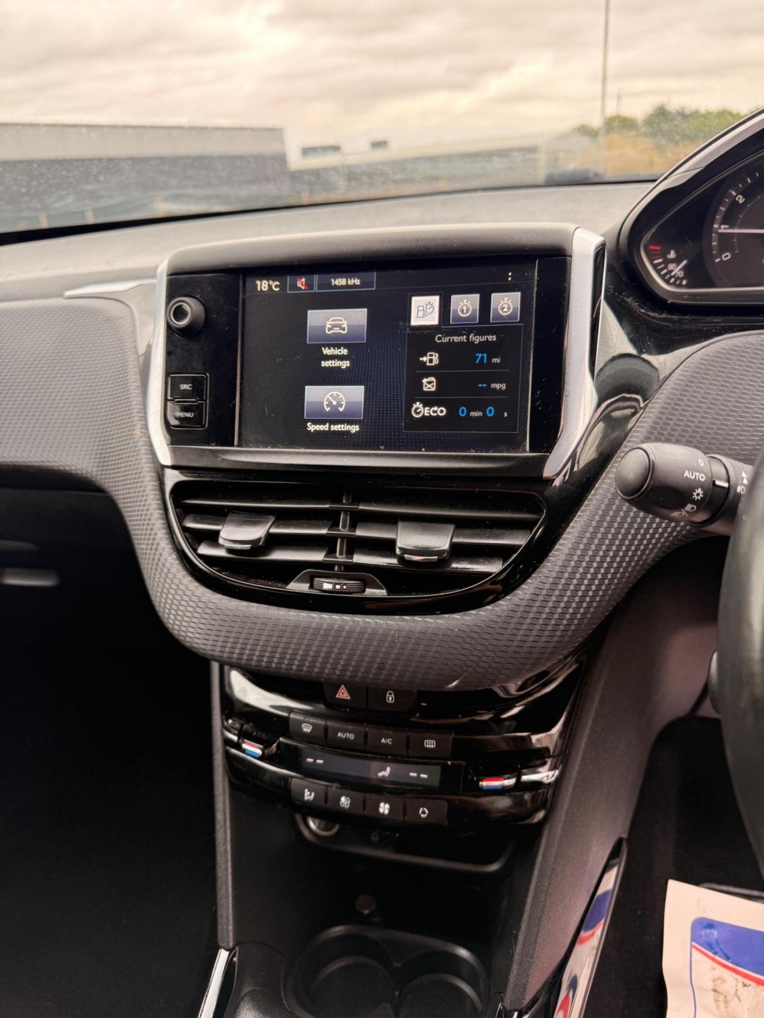 Used Peugeot 2008 2015 for sale - 77173048: Photo 26