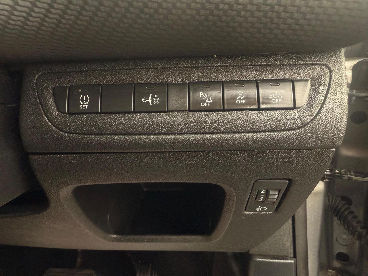 Used Peugeot 2008 2015 for sale - 77173048: Photo 40