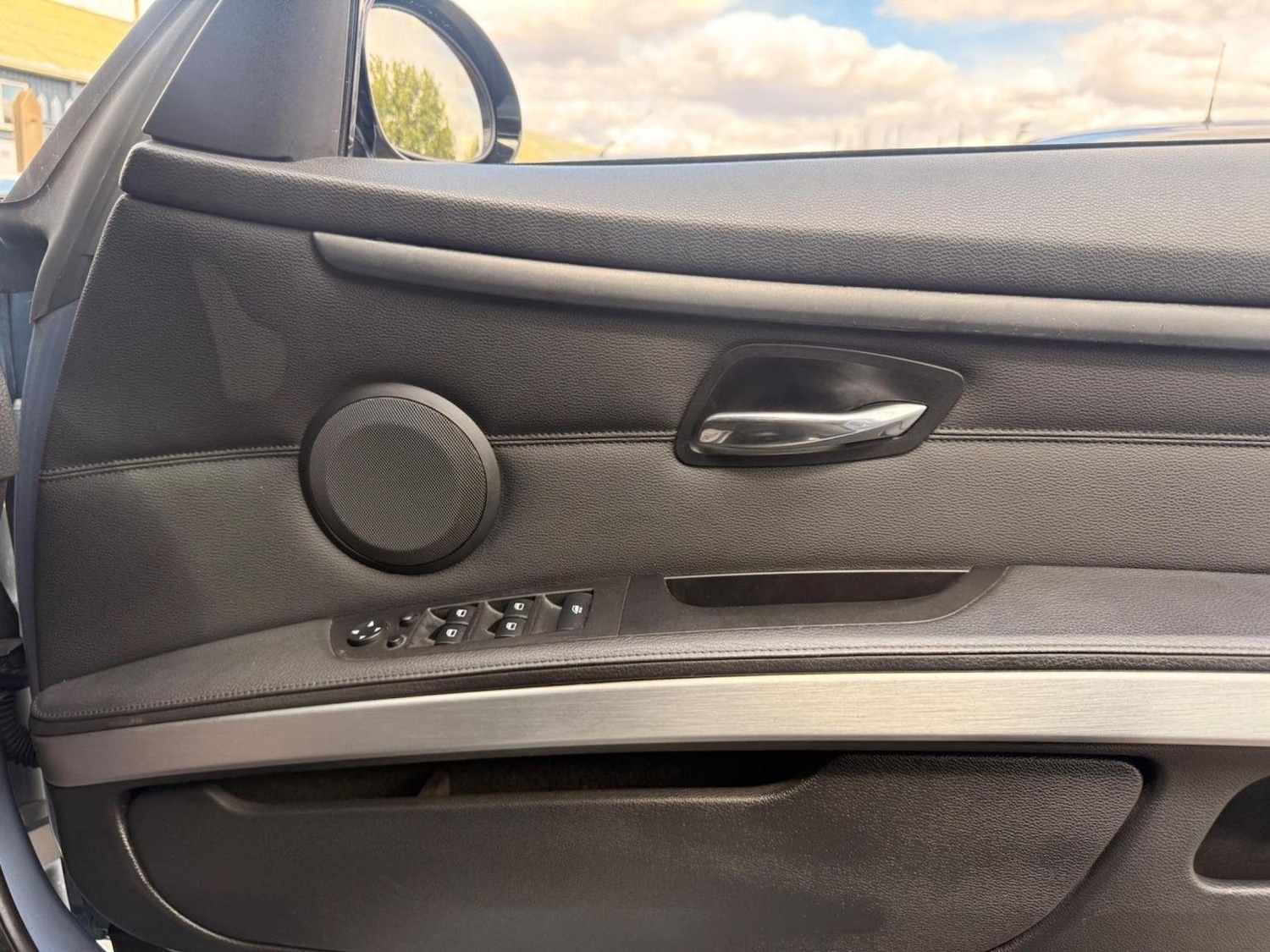 Used BMW 3 Series 2009 for sale - 77189373: Photo 40