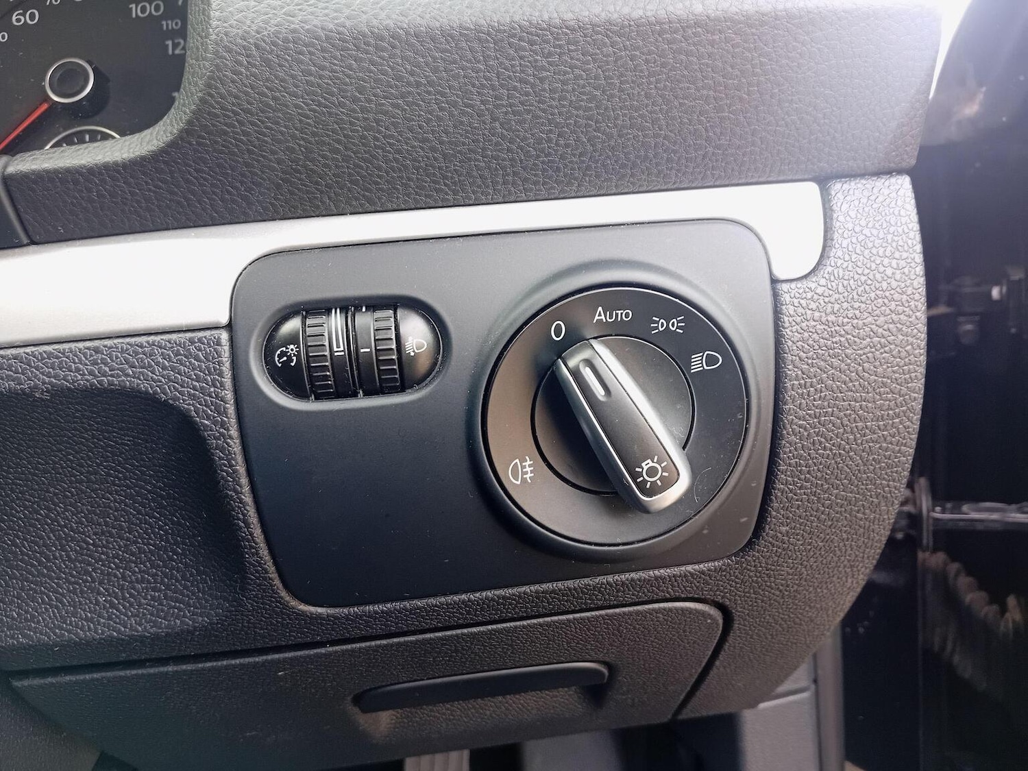 Used Volkswagen Scirocco 2013 for sale - 77173054: Photo 24