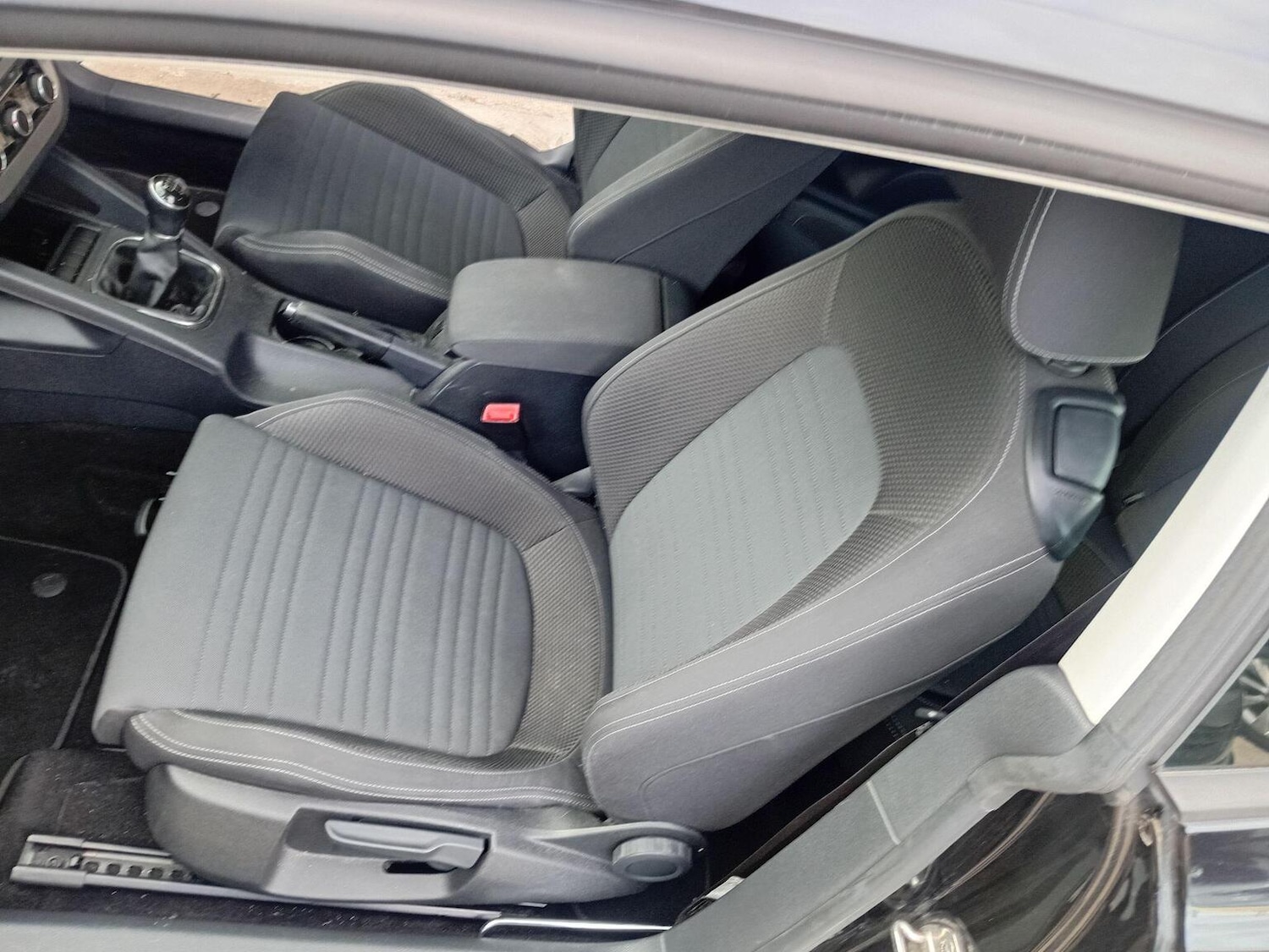 Used Volkswagen Scirocco 2013 for sale - 77173054: Photo 26