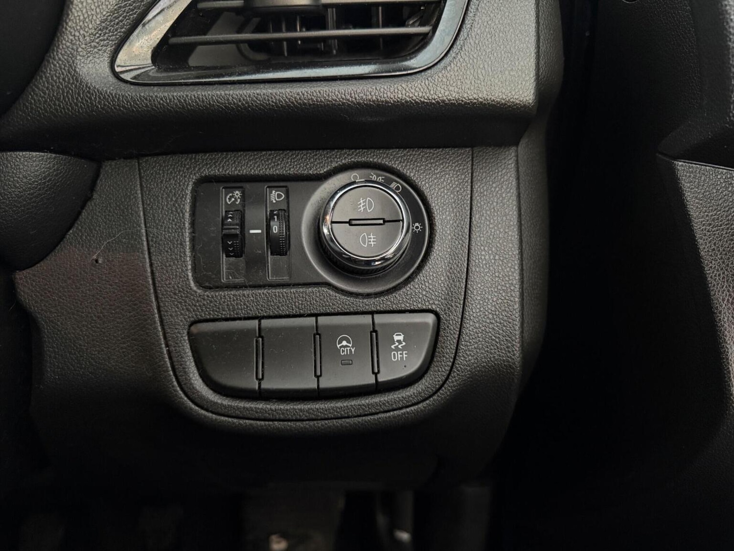 Used Vauxhall Viva 2017 for sale - 77173008: Photo 30