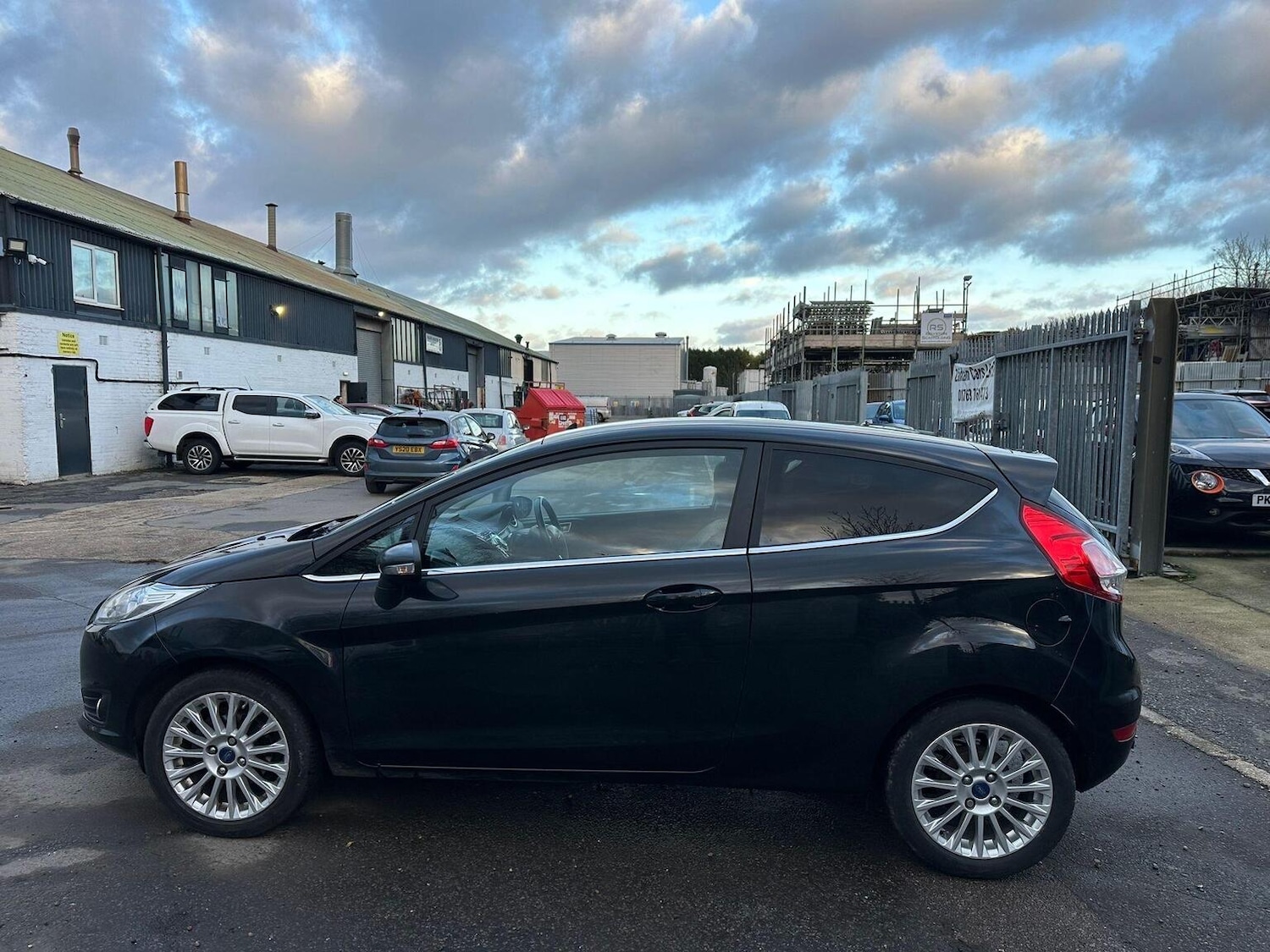 Used Ford Fiesta 2015 for sale - 77173098: Photo 11