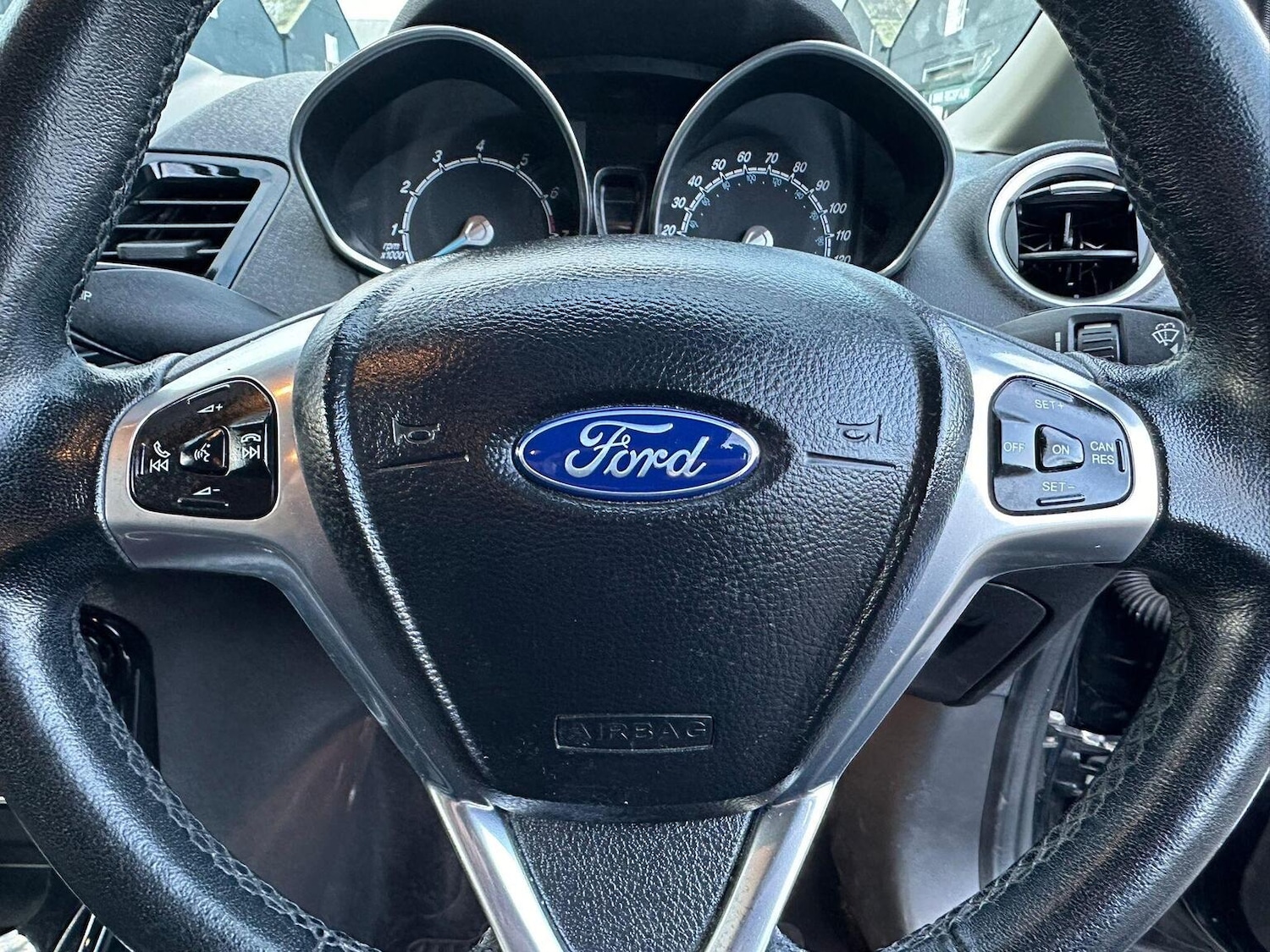 Used Ford Fiesta 2015 for sale - 77173098: Photo 19