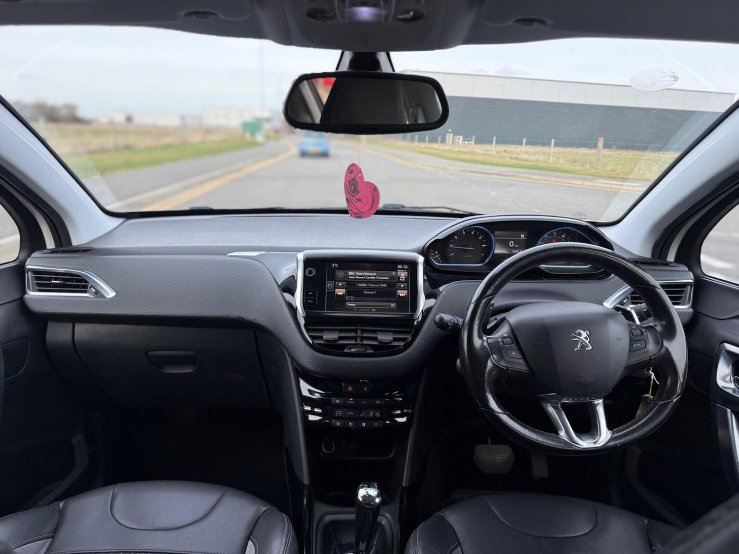 Used Peugeot 2008 2015 for sale - 77584601: Photo 14