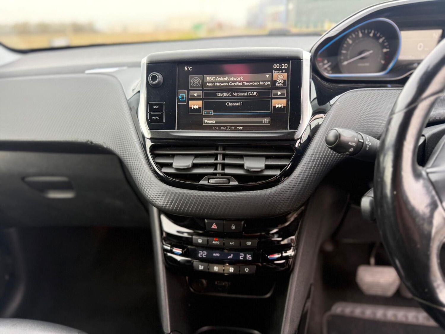 Used Peugeot 2008 2015 for sale - 77584601: Photo 20