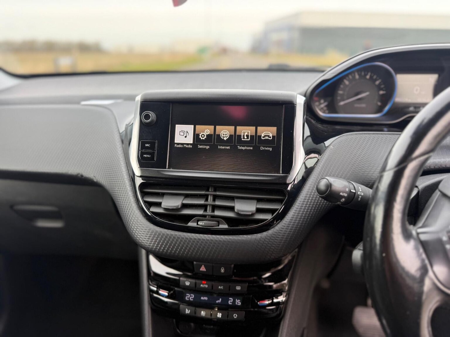 Used Peugeot 2008 2015 for sale - 77584601: Photo 21