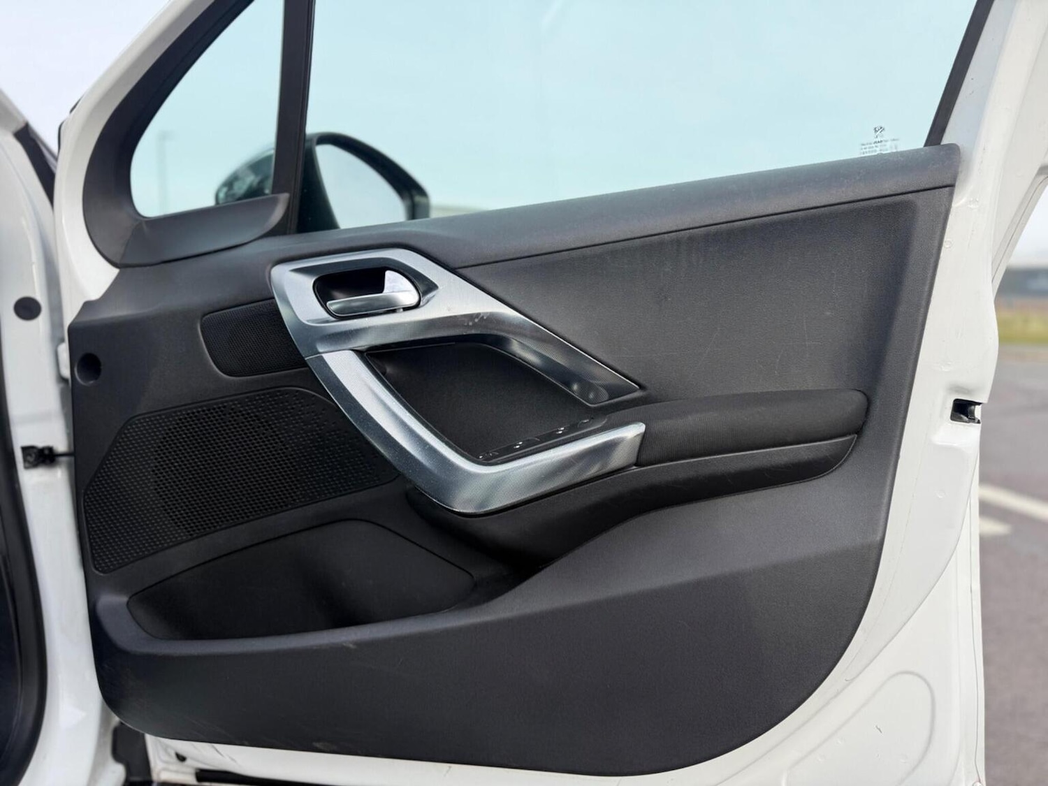 Used Peugeot 2008 2015 for sale - 77584601: Photo 28