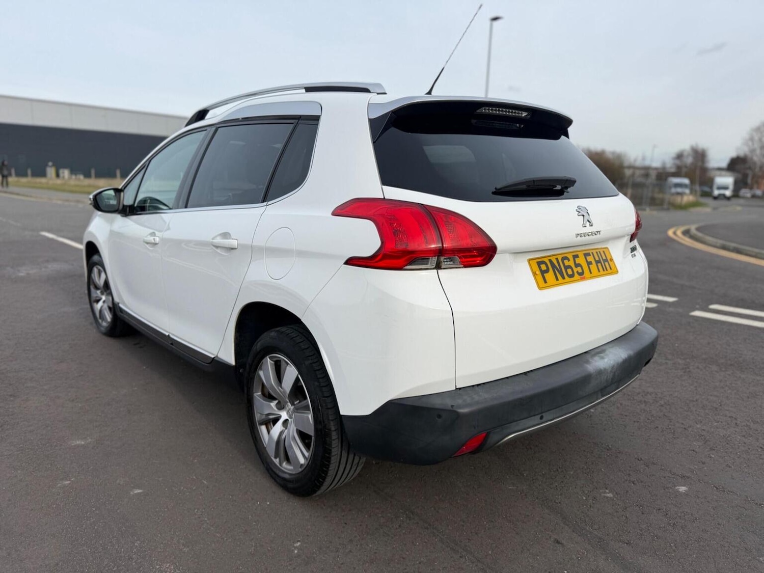 Used Peugeot 2008 2015 for sale - 77584601: Photo 8