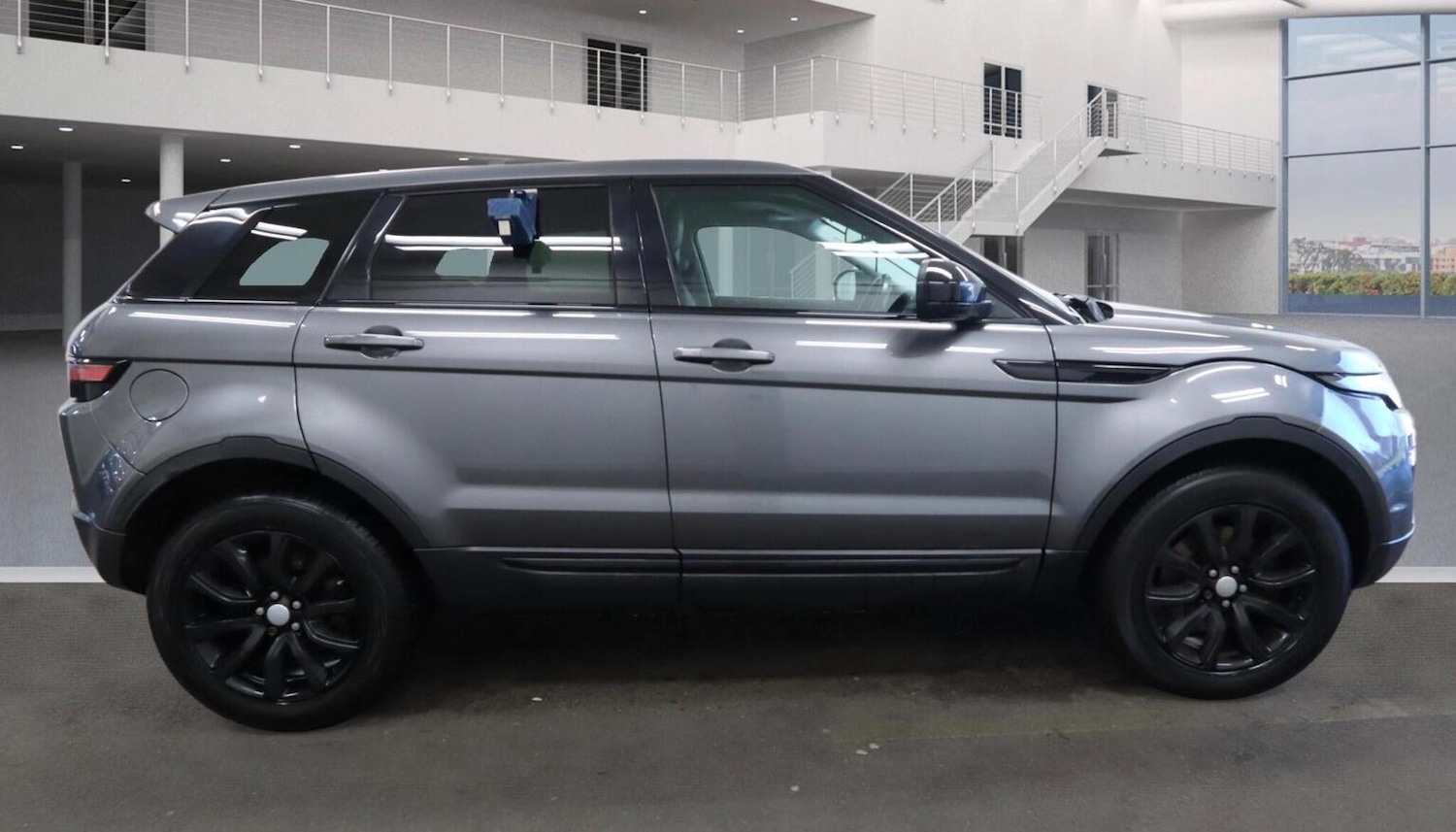 Used Land Rover Range Rover Evoque 2017 for sale - 77282733: Photo 5