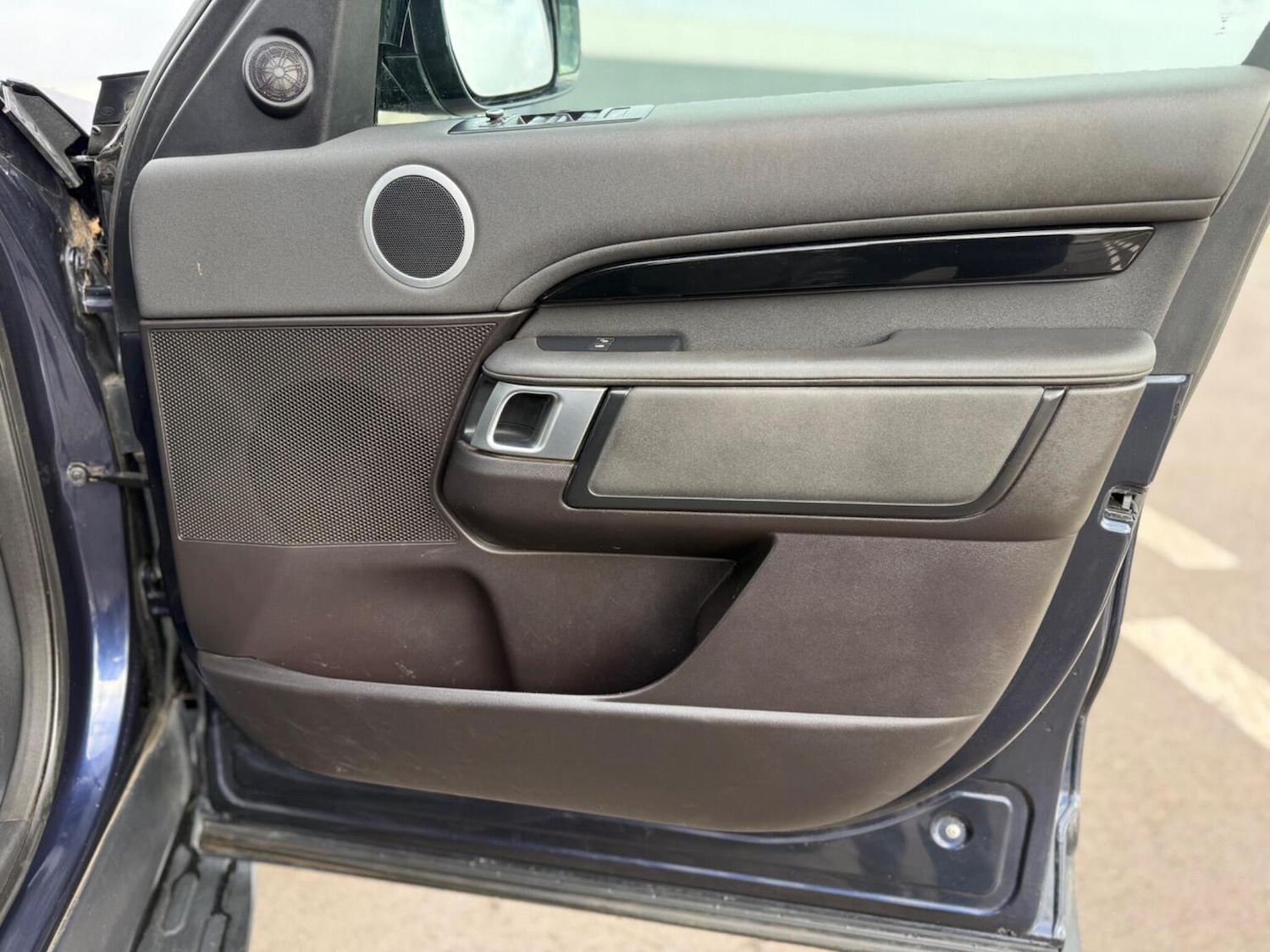 Used Land Rover Discovery 2017 for sale - 77370613: Photo 37