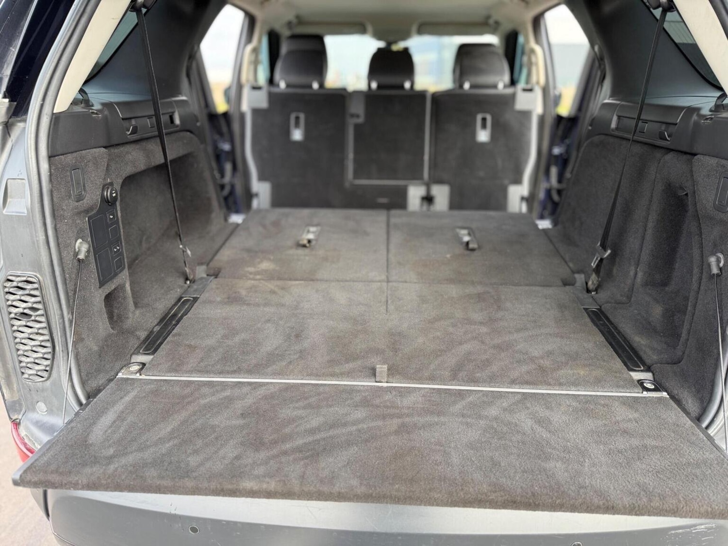 Used Land Rover Discovery 2017 for sale - 77370613: Photo 48