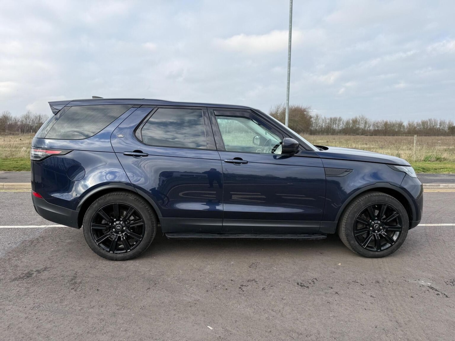 Used Land Rover Discovery 2017 for sale - 77370613: Photo 7