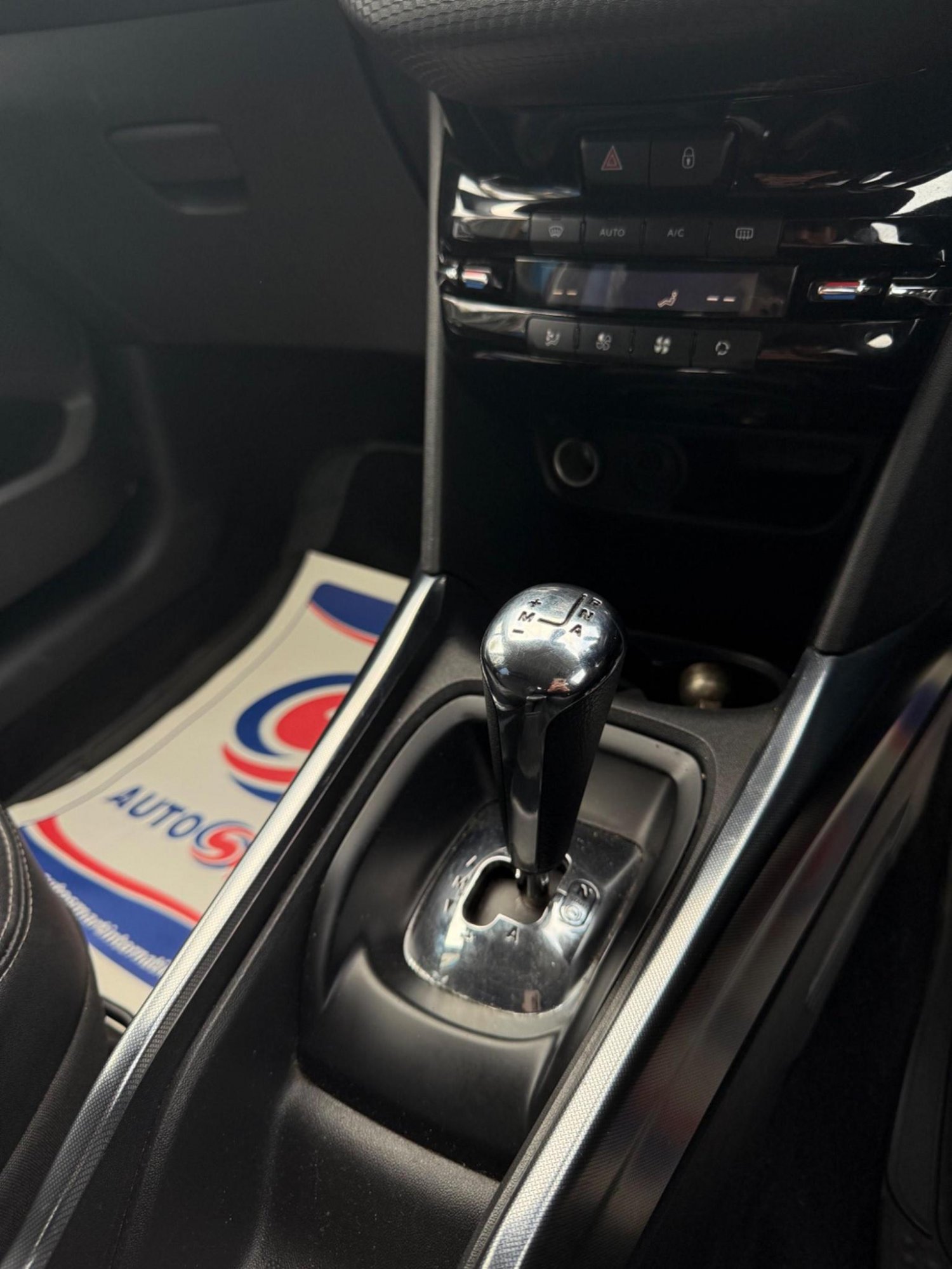 Used Peugeot 2008 2014 for sale - 77173075: Photo 32