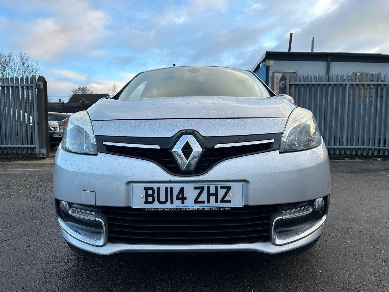 Used Renault Scenic 2014 for sale - 77251304: Photo 2