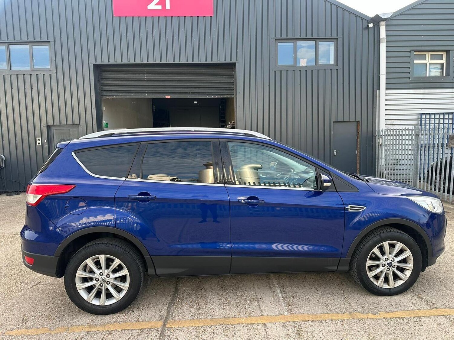 Used Ford Kuga 2015 for sale - 77173062: Photo 20