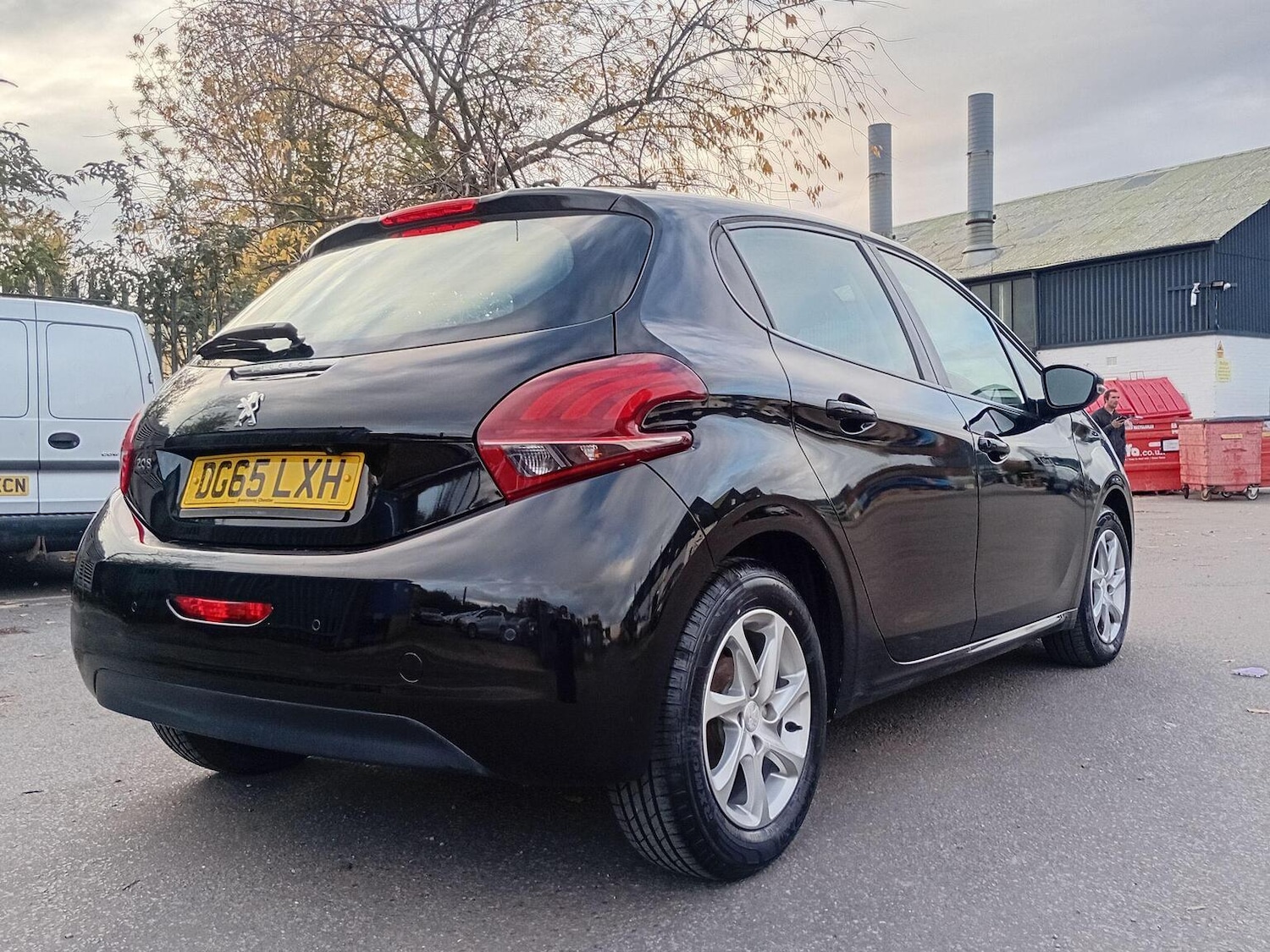 Used Peugeot 208 2015 for sale - 77173105: Photo 11