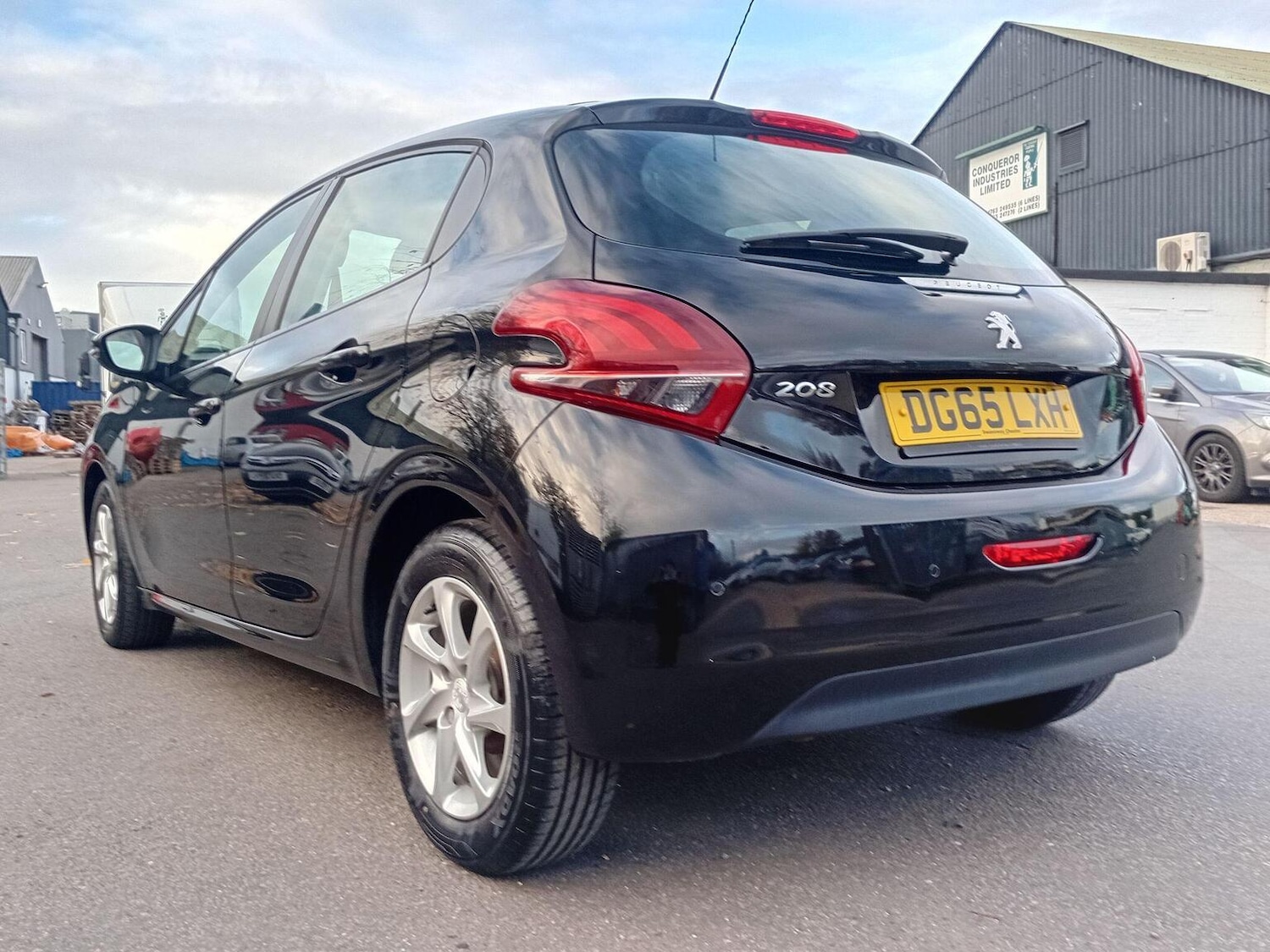 Used Peugeot 208 2015 for sale - 77173105: Photo 13