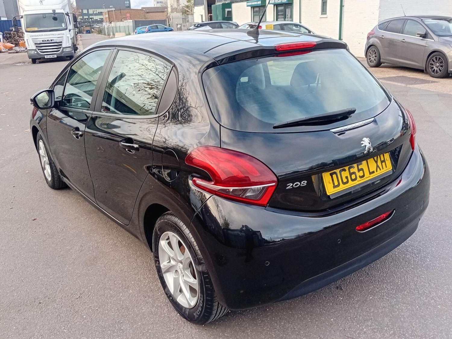 Used Peugeot 208 2015 for sale - 77173105: Photo 15