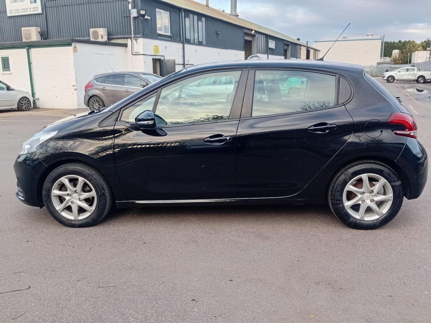 Used Peugeot 208 2015 for sale - 77173105: Photo 19