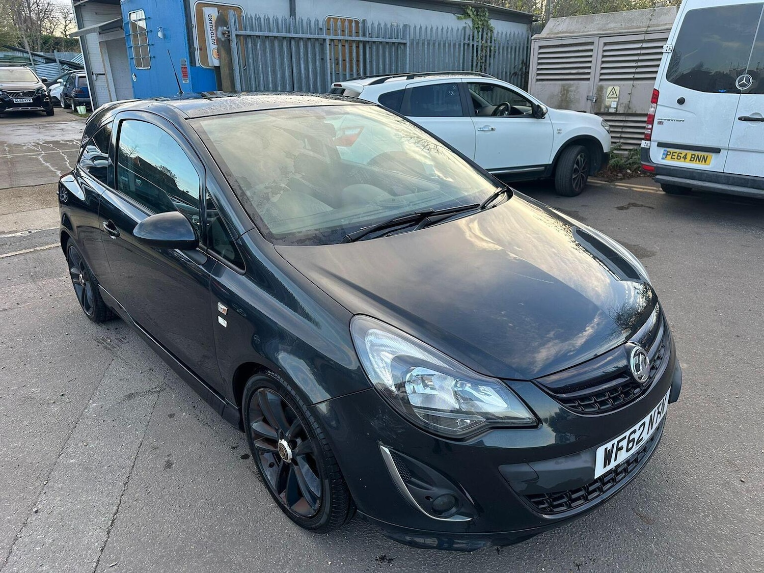 Used Vauxhall Corsa 2012 for sale - 77350103: Photo 2