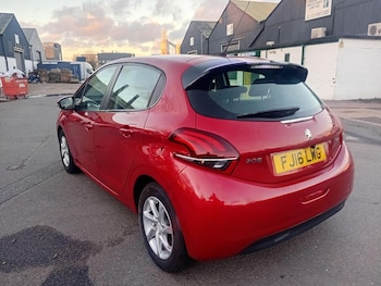 Used Peugeot 208 2017 for sale - 77709030: Photo
