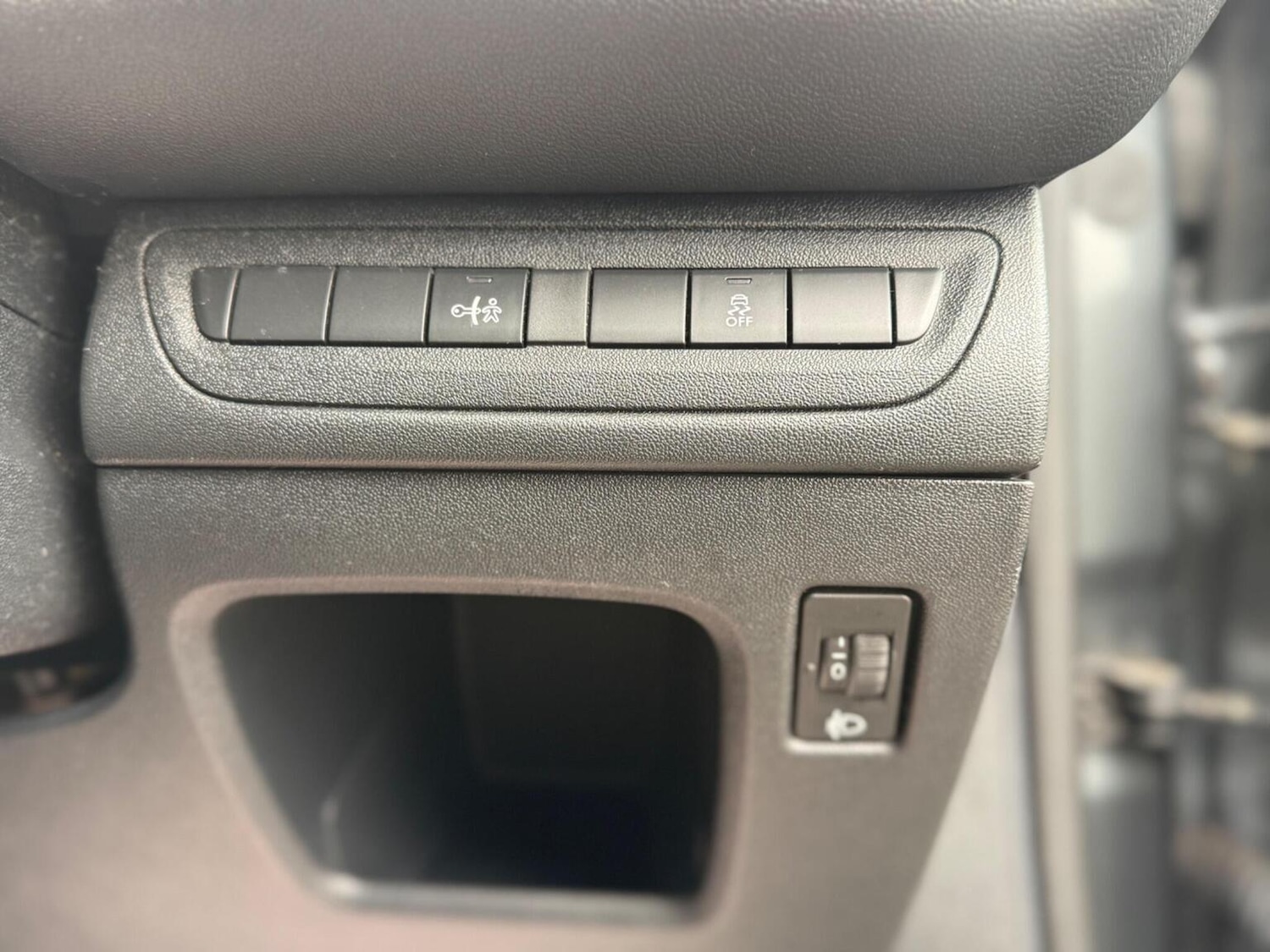 Used Peugeot 208 2014 for sale - 78004385: Photo 13