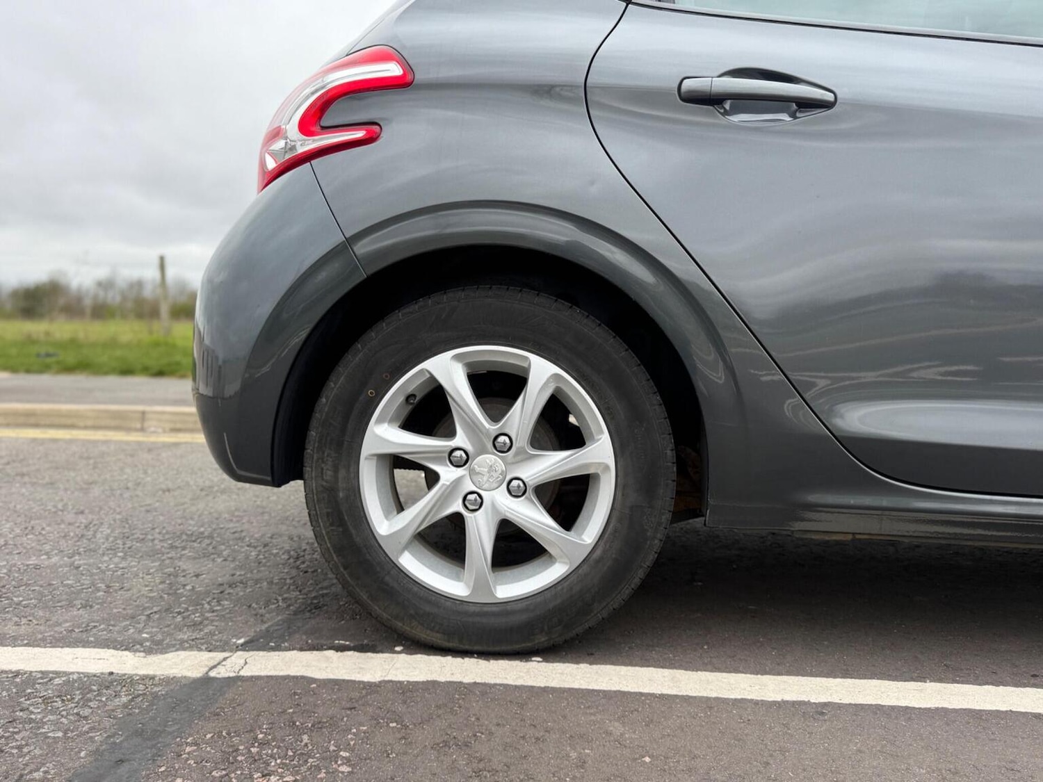 Used Peugeot 208 2014 for sale - 78004385: Photo 23