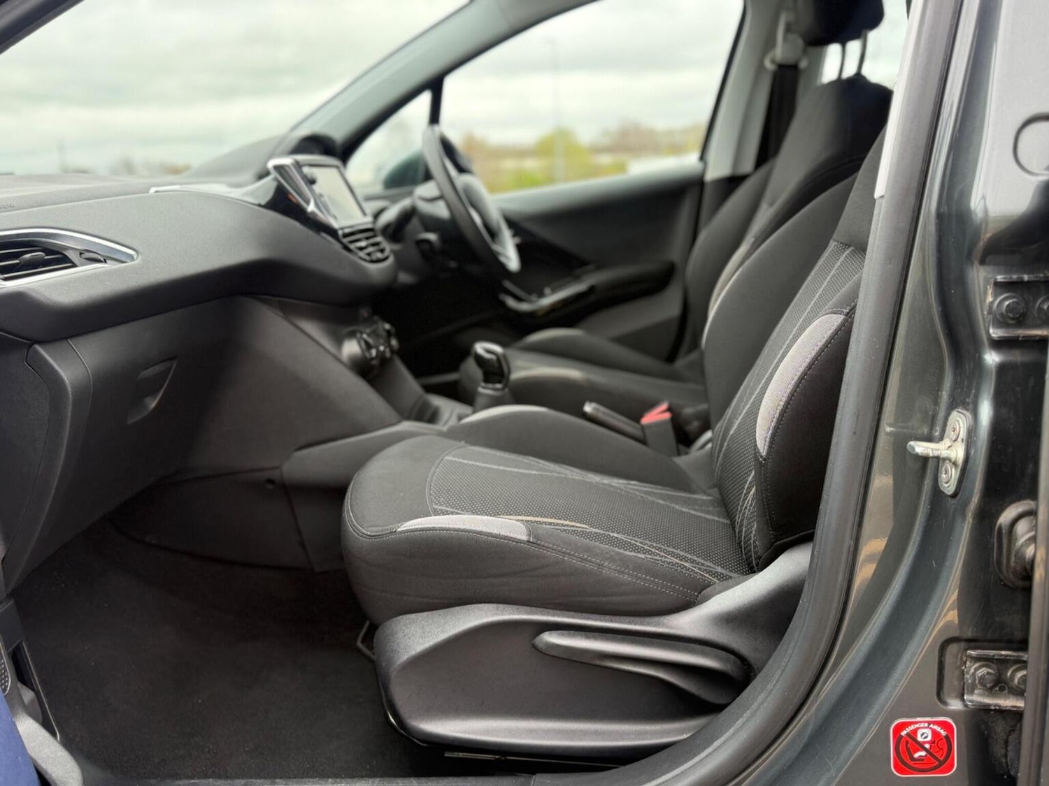 Used Peugeot 208 2014 for sale - 78004385: Photo 33