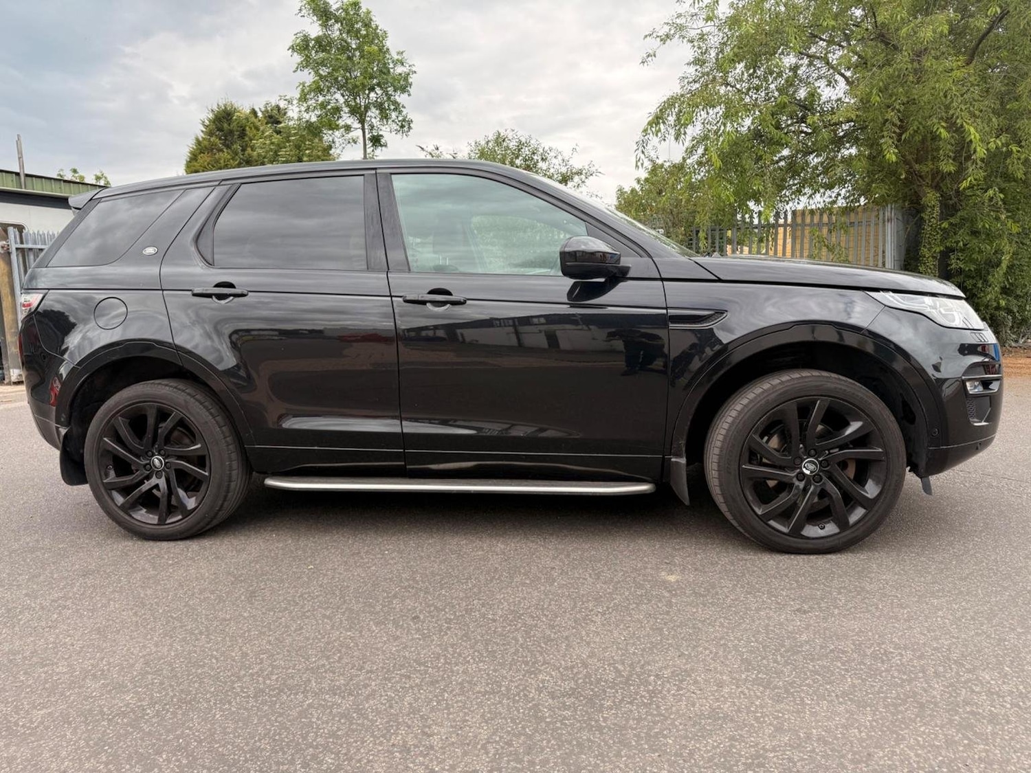 Used Land Rover Discovery Sport 2015 for sale - 77172983: Photo 10