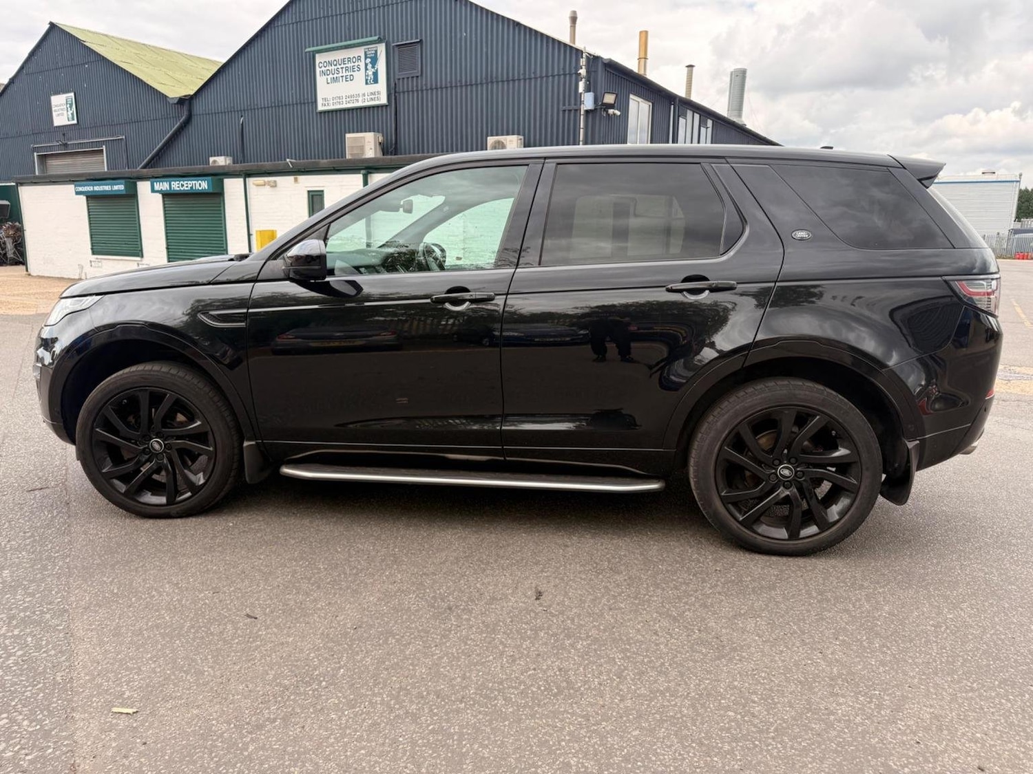 Used Land Rover Discovery Sport 2015 for sale - 77172983: Photo 11