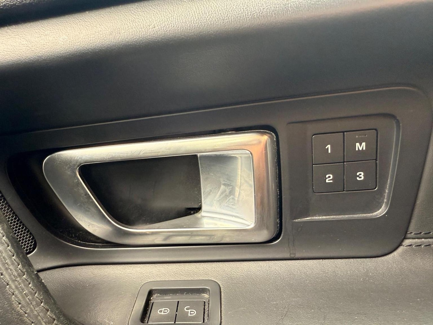 Used Land Rover Discovery Sport 2015 for sale - 77172983: Photo 45