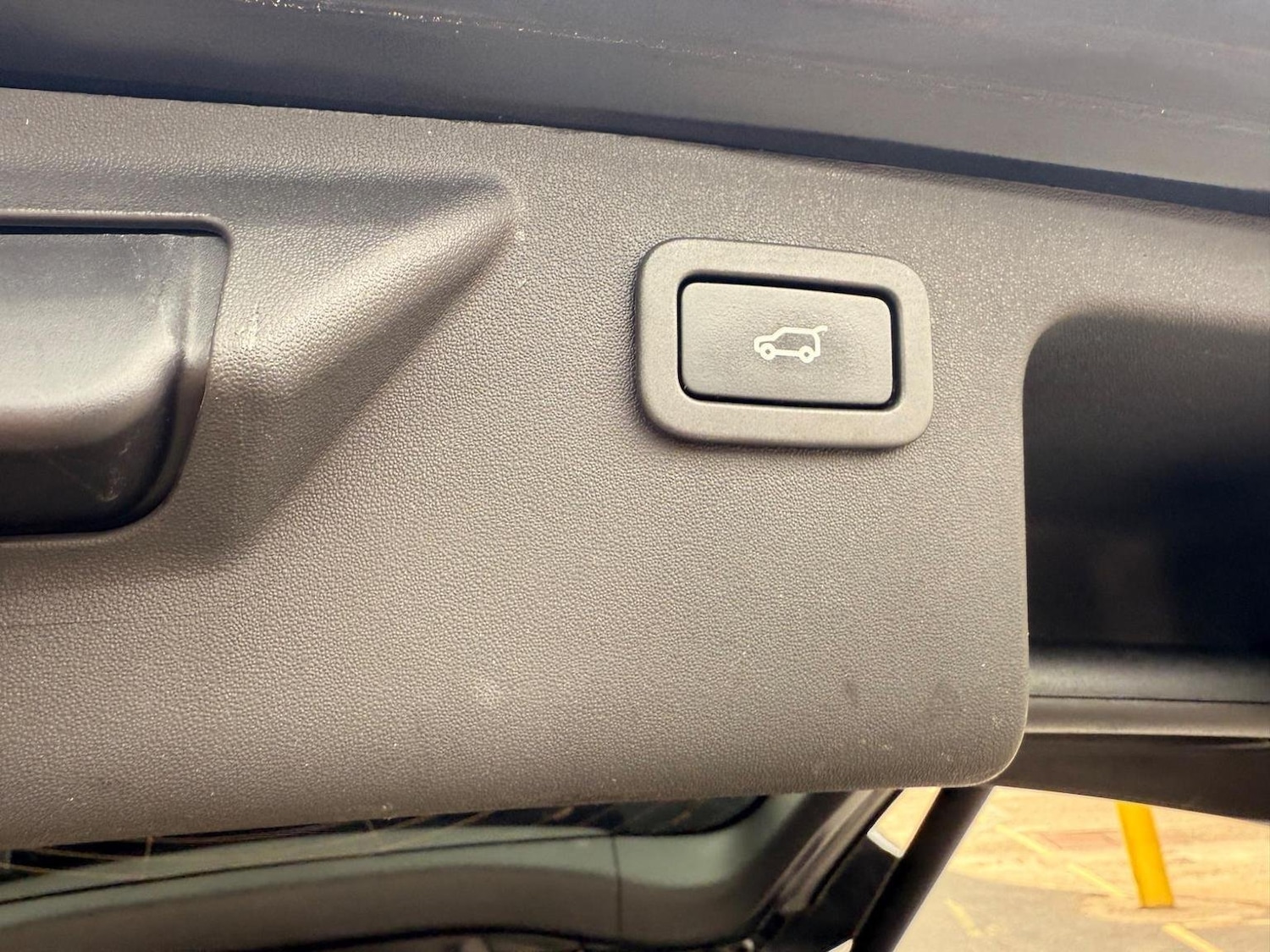 Used Land Rover Discovery Sport 2015 for sale - 77172983: Photo 46