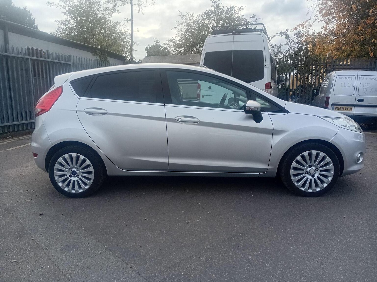 Used Ford Fiesta 2011 for sale - 77173110: Photo 10