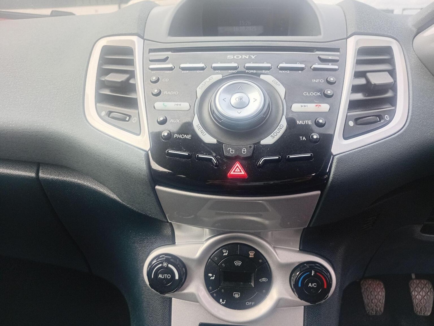 Used Ford Fiesta 2011 for sale - 77173110: Photo 21