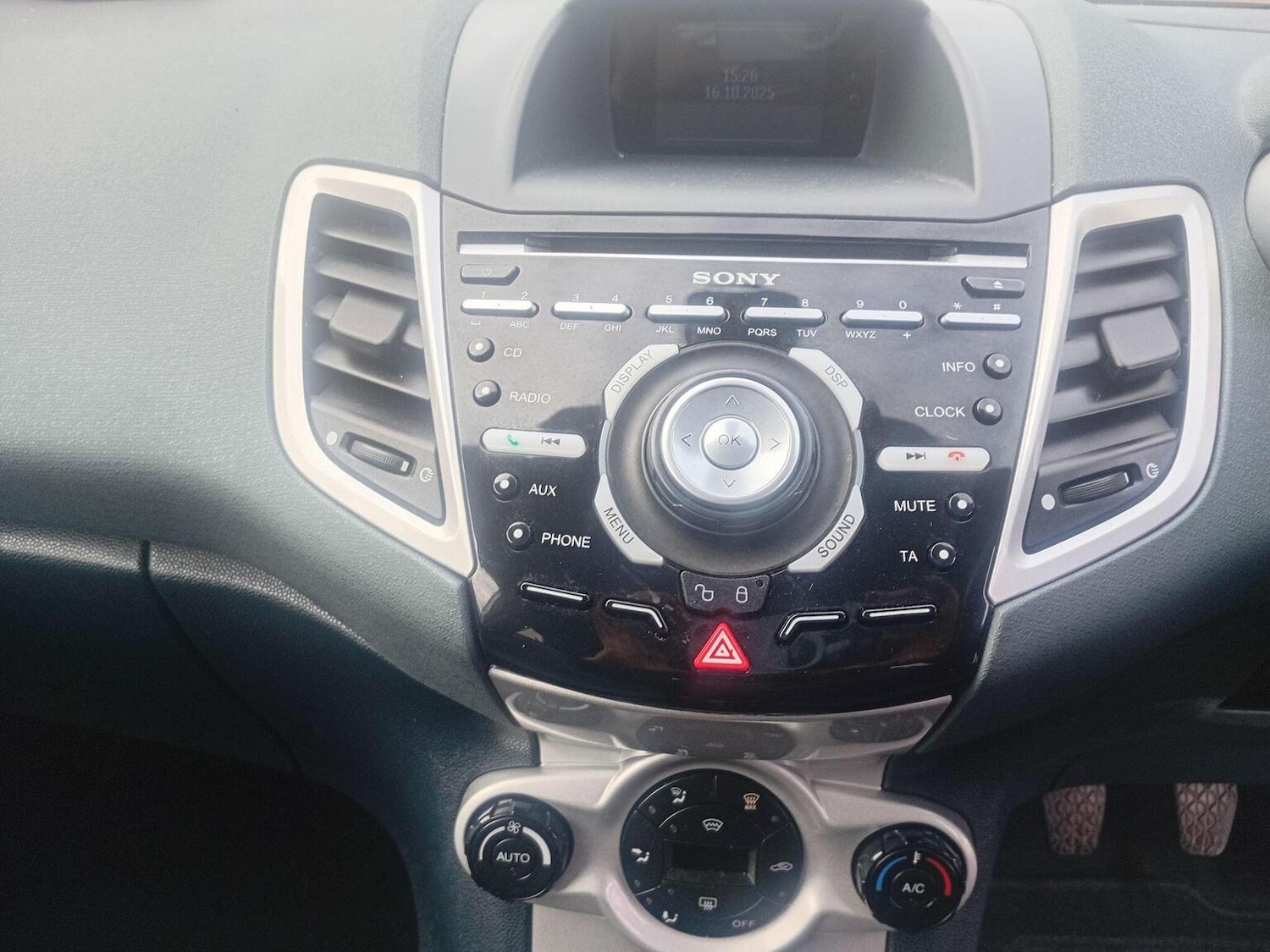 Used Ford Fiesta 2011 for sale - 77173110: Photo 22