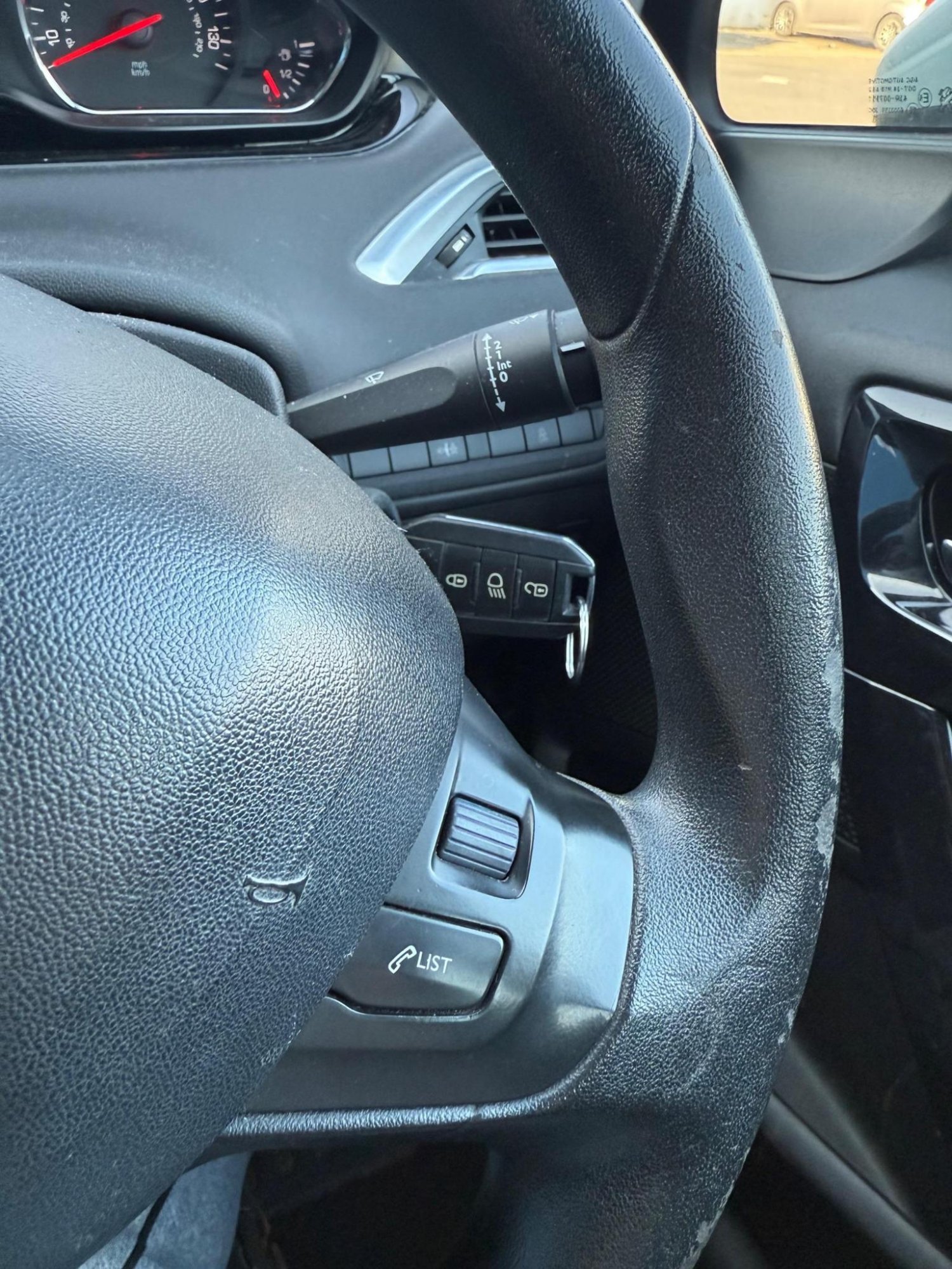 Used Peugeot 208 2013 for sale - 77567527: Photo 33