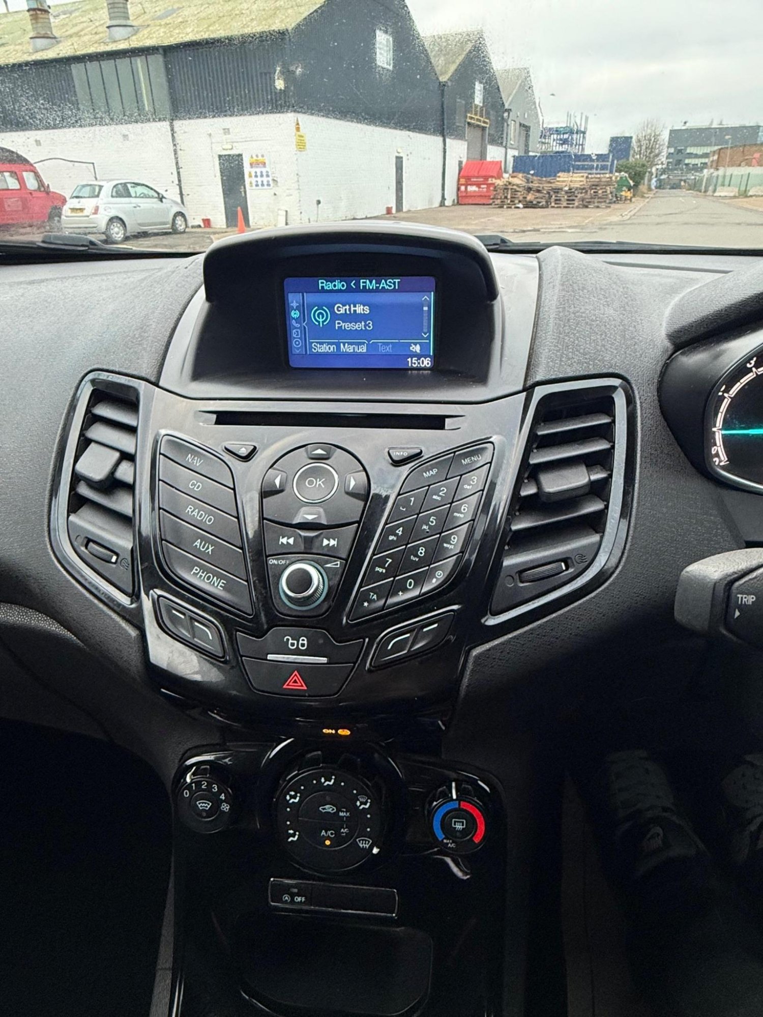 Used Ford Fiesta 2017 for sale - 77173082: Photo 28