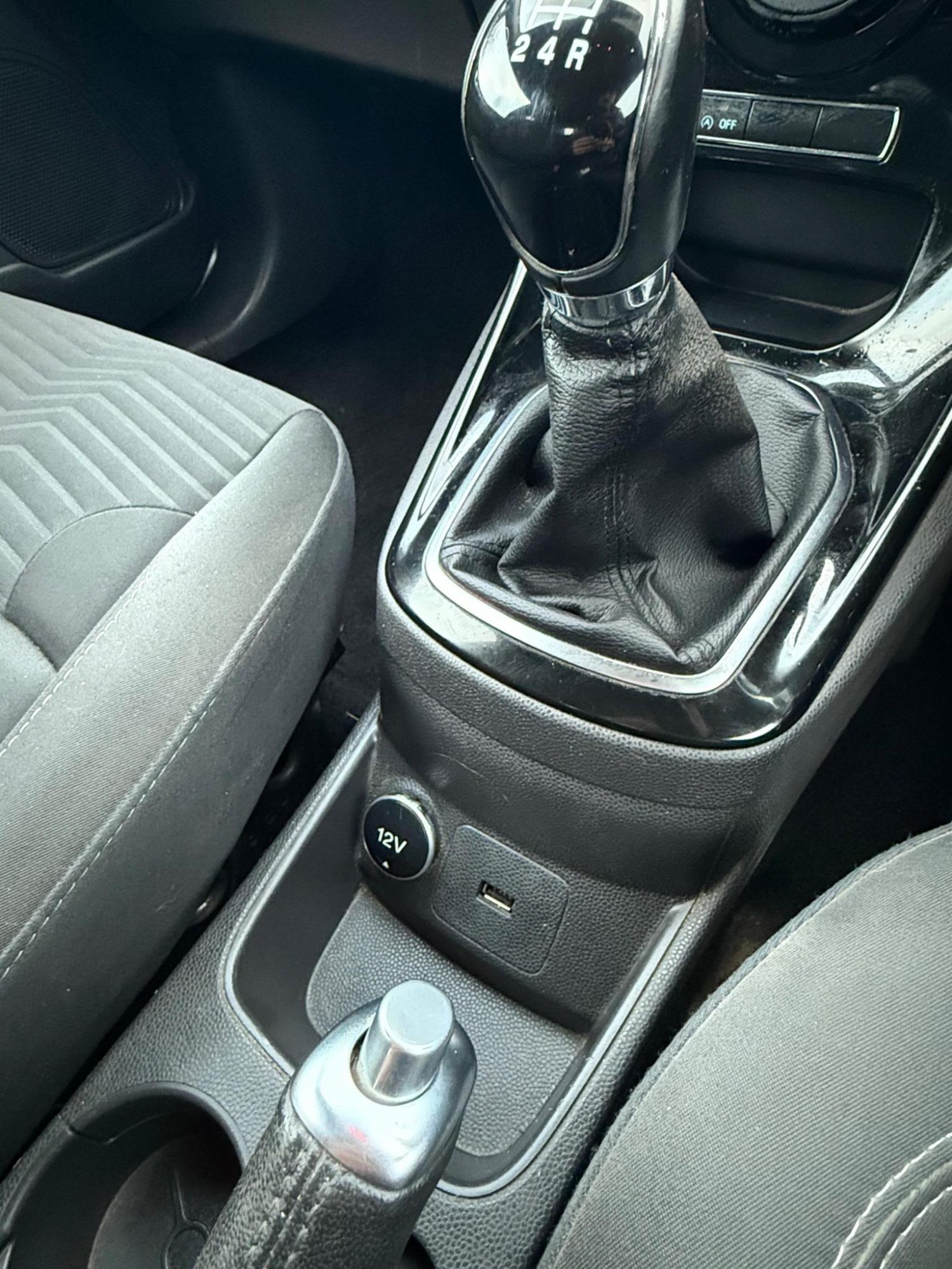 Used Ford Fiesta 2017 for sale - 77173082: Photo 32